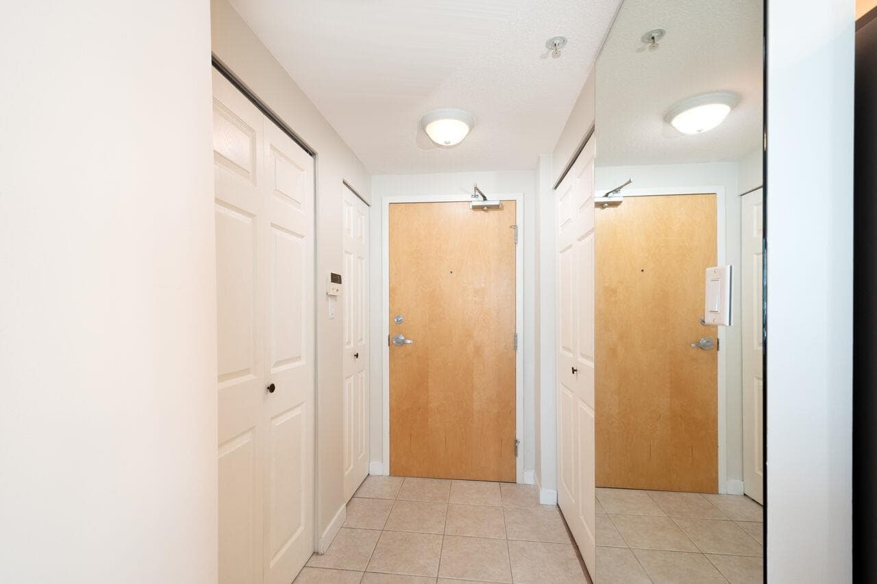 503 - 1420 W Georgia Street, Vancouver, V6G 3K4 — photo 3