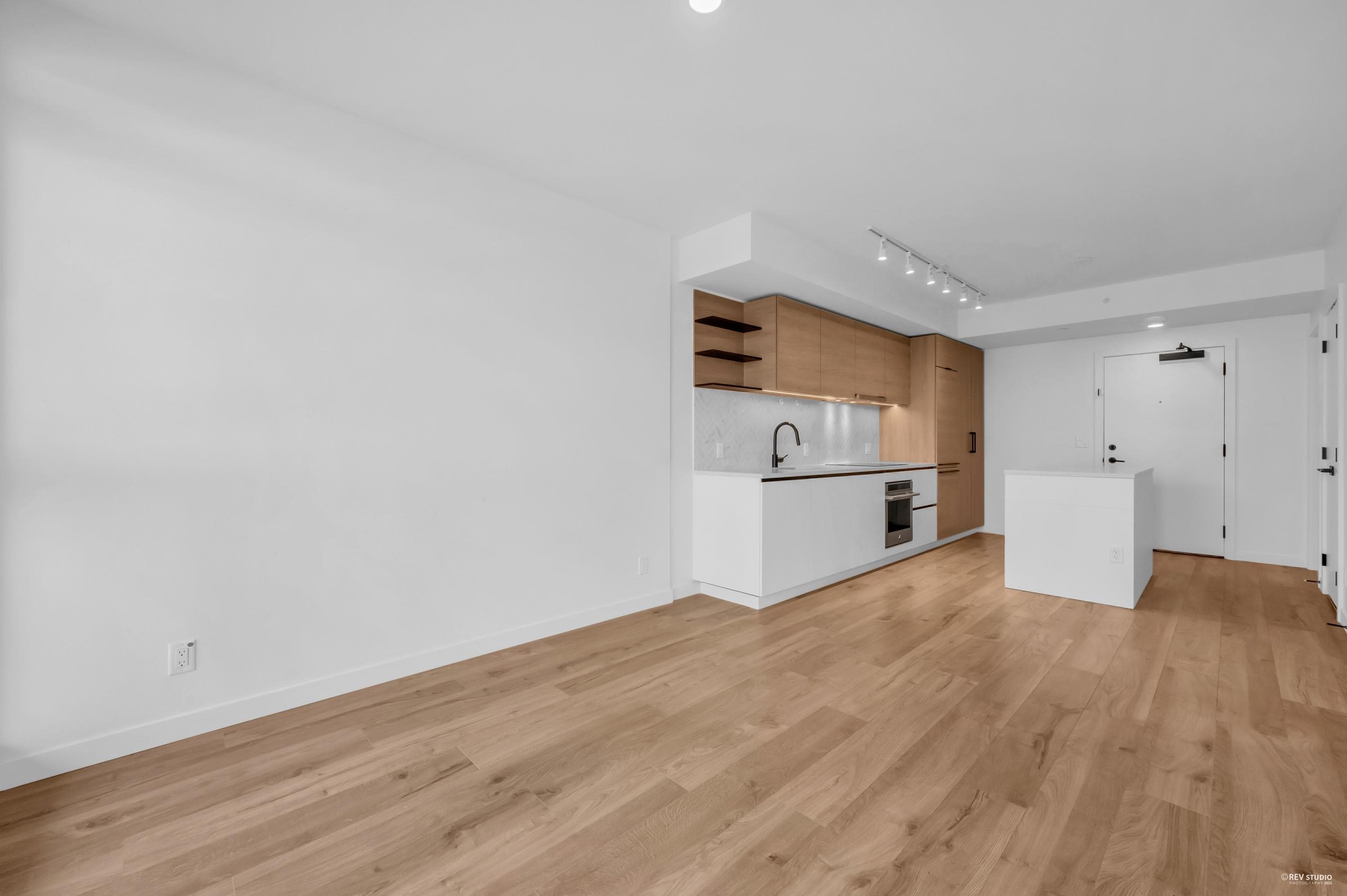 1506 - 10448 University Drive, Surrey, V3T 0S7 — photo 4