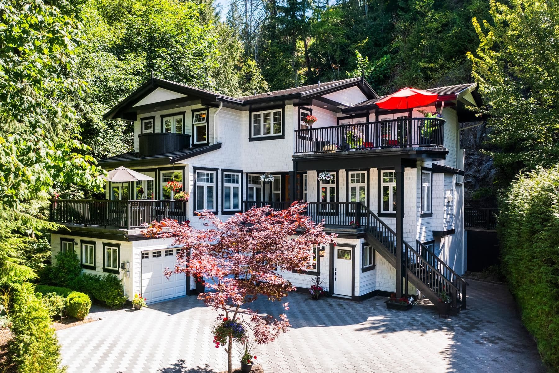 5671 Westport Road, West Vancouver