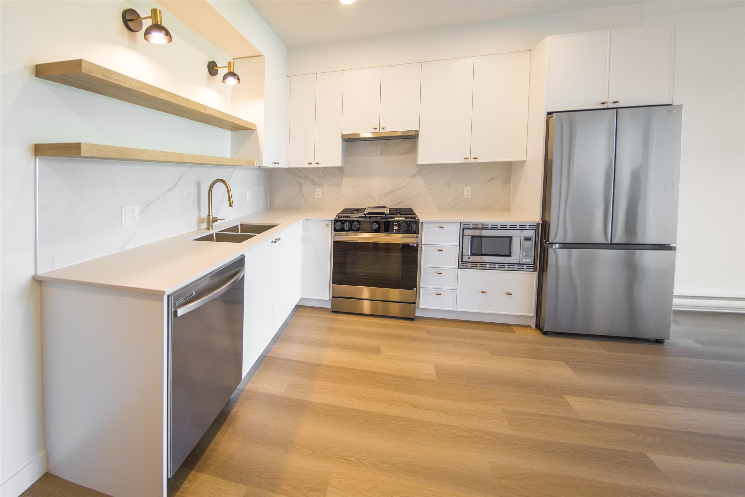 701 - 215 Mcbay Lane, Coquitlam, V3K 0H7 — photo 2