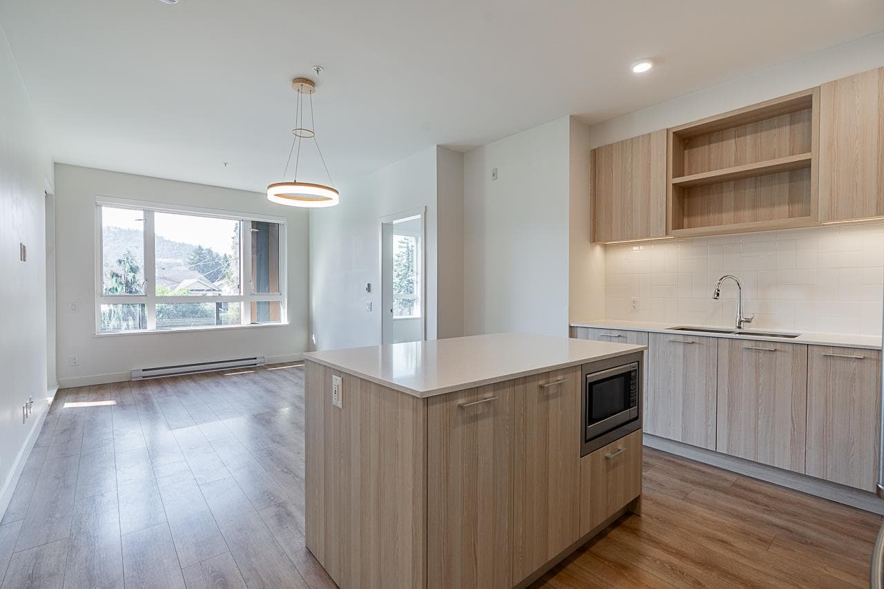 215 - 735 Anskar Court, Coquitlam, V3J 0L7 — photo 5