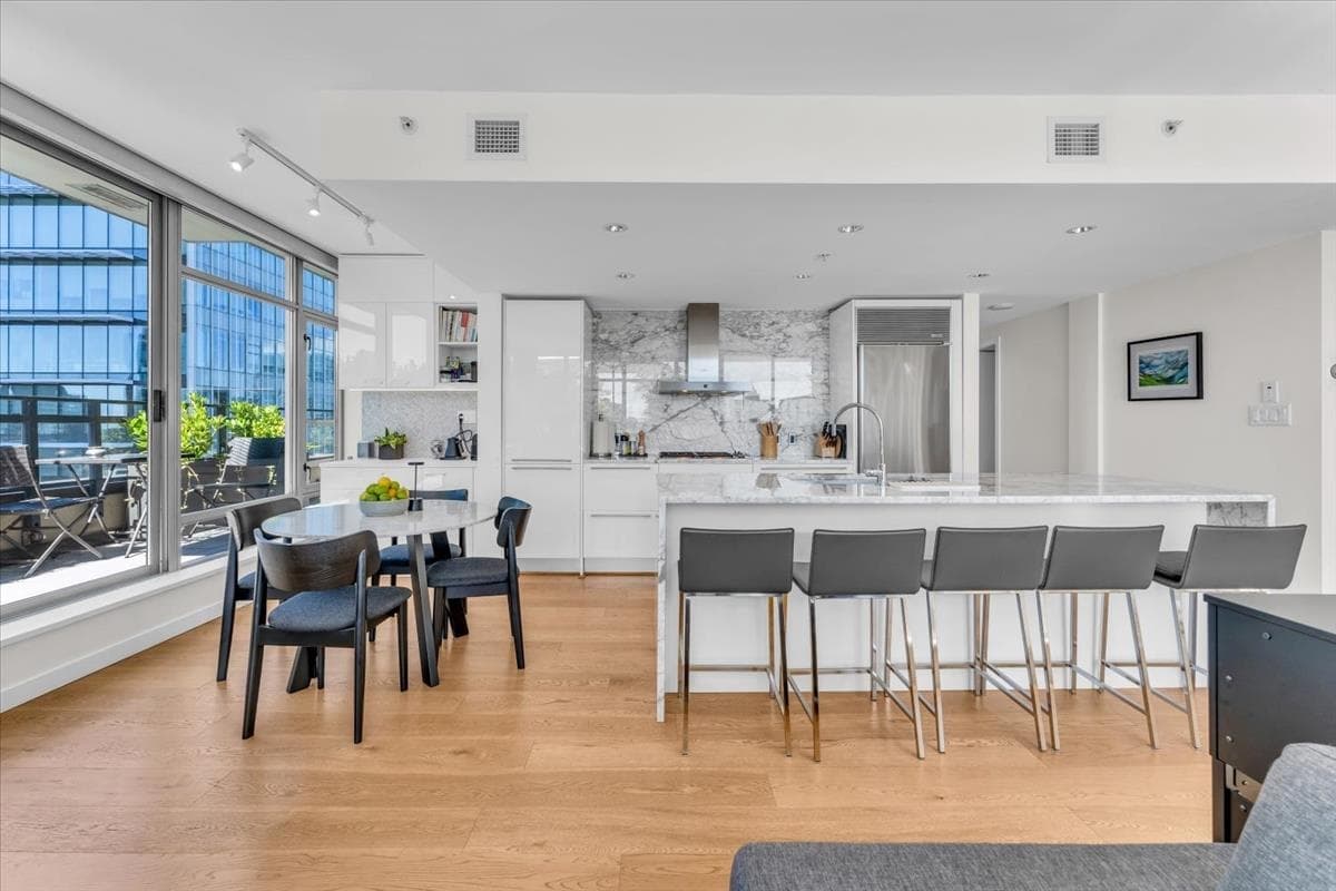 2602 - 788 Richards Street, Vancouver, V6B 0C7 — photo 1