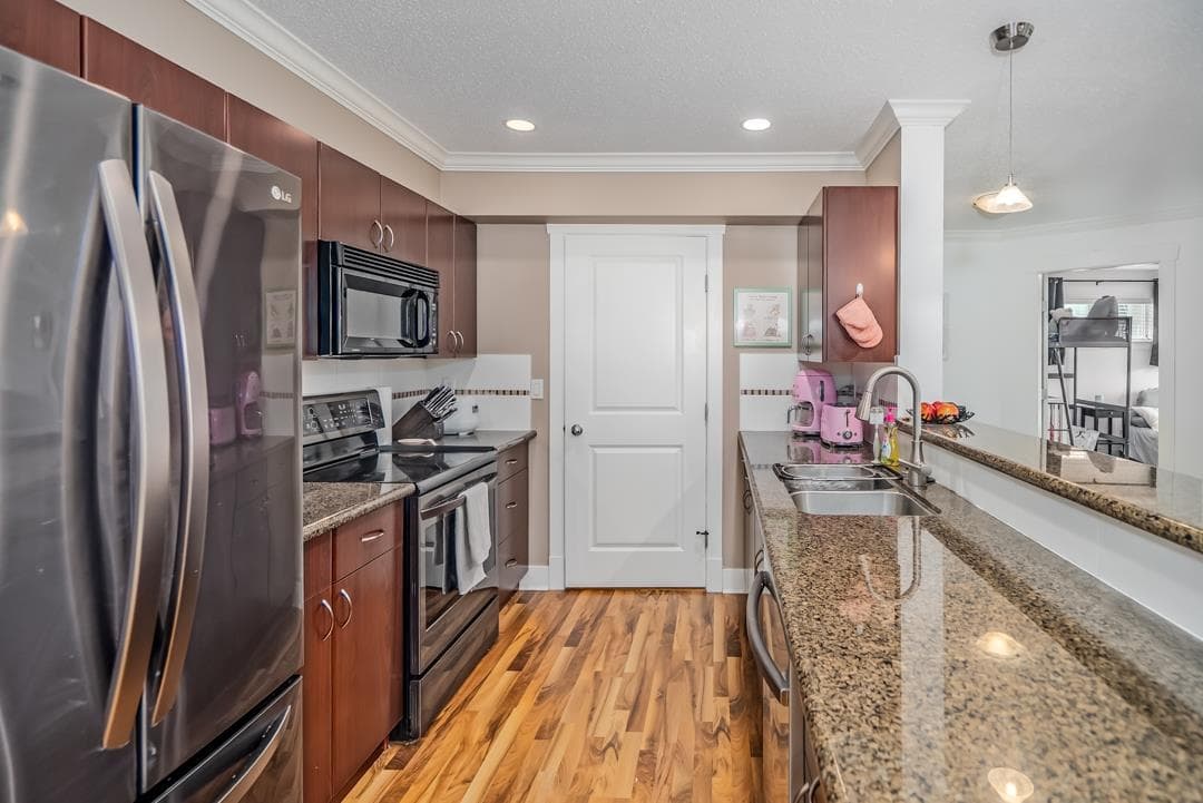 303 - 33255 Old Yale Road, Abbotsford, V2S 8R2 — photo 4