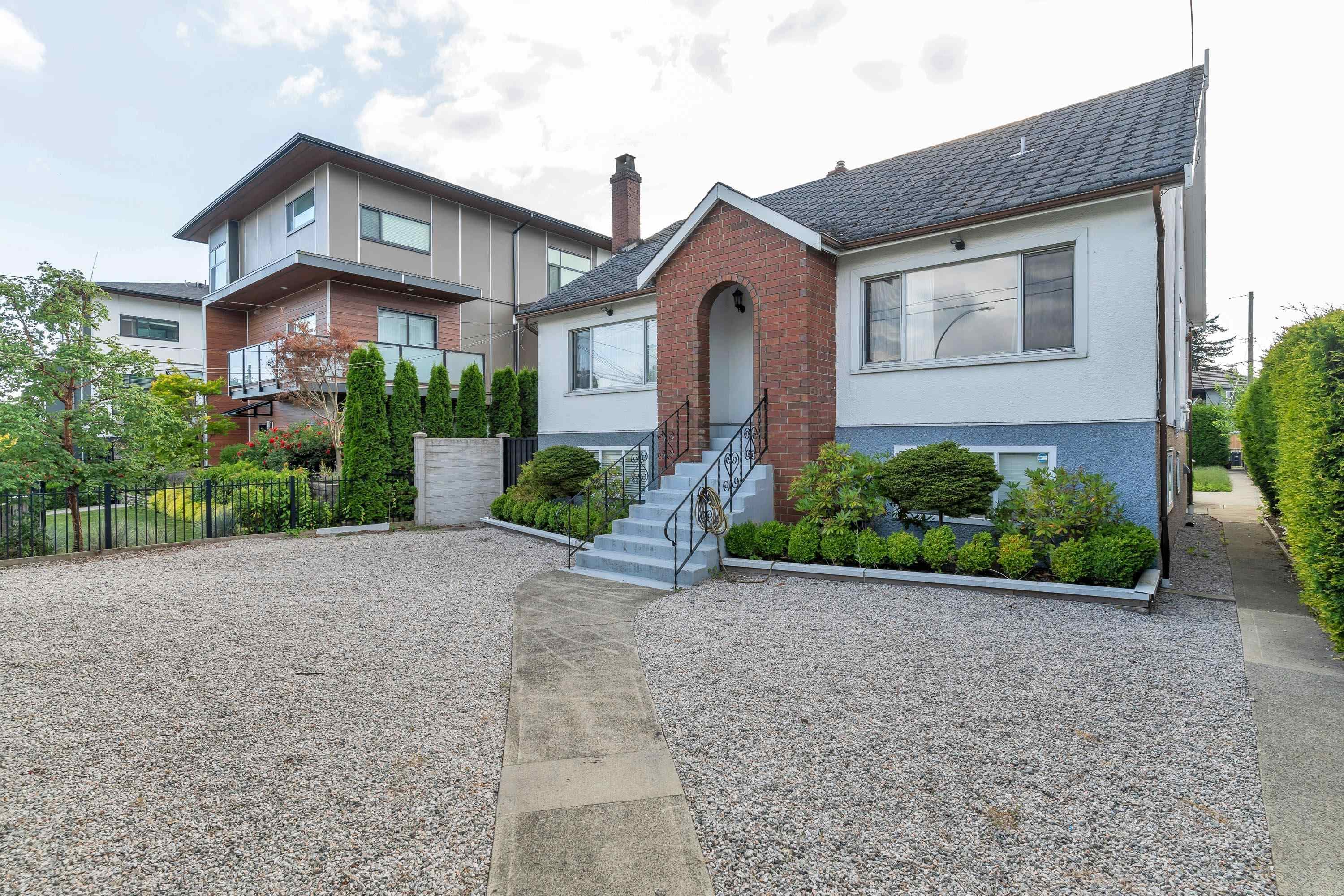 6969 Royal Oak Avenue, Burnaby