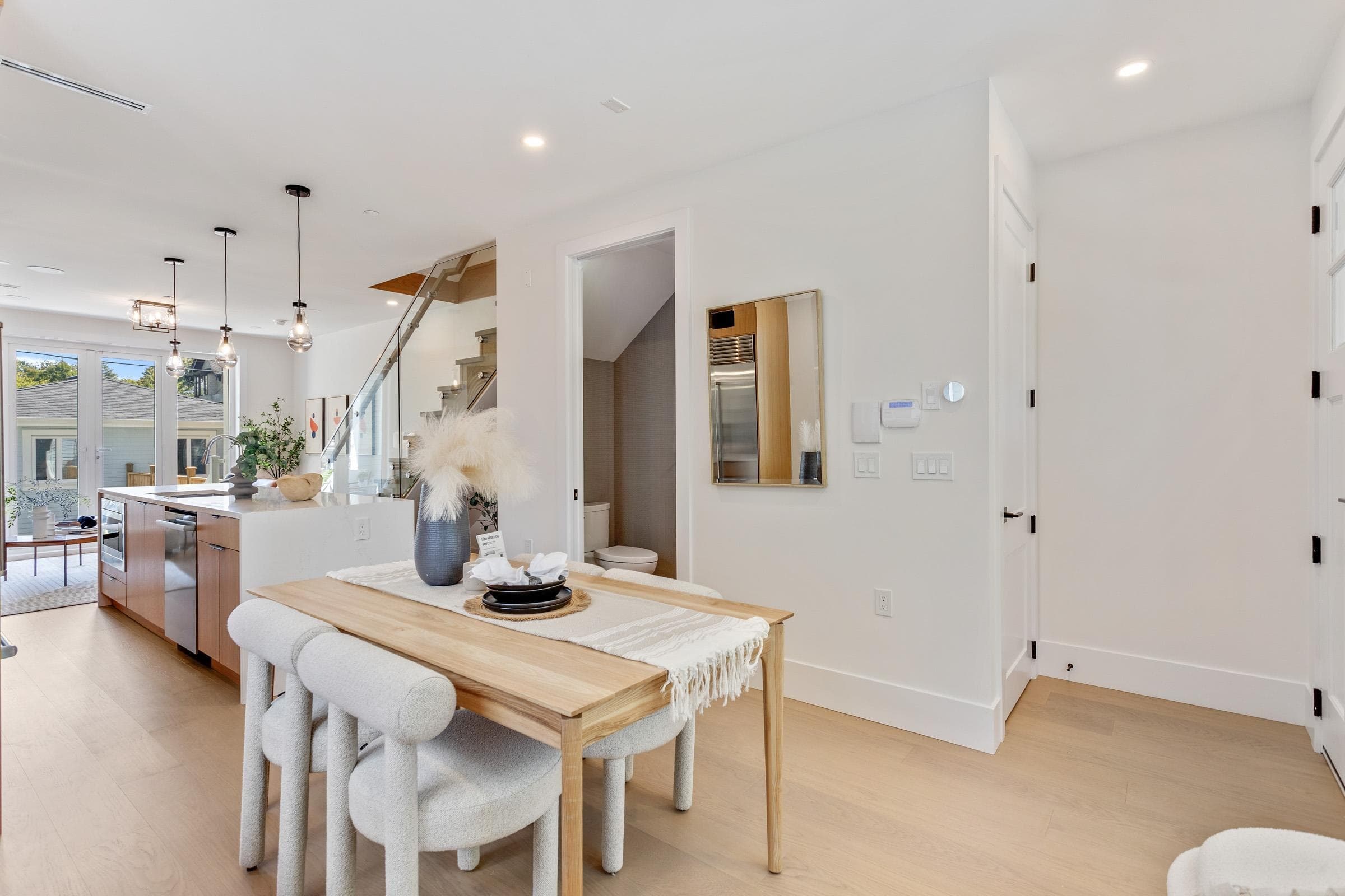 2658 Waterloo Street, Vancouver, V6R 3H7 — photo 4