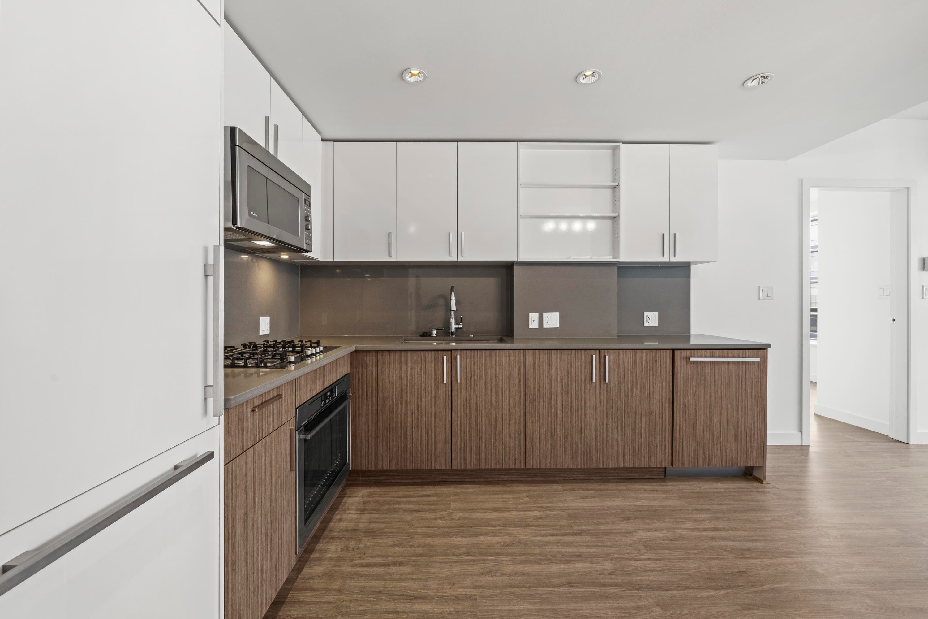 805 - 5599 Cooney Road, Richmond, V6X 0N8 — photo 3