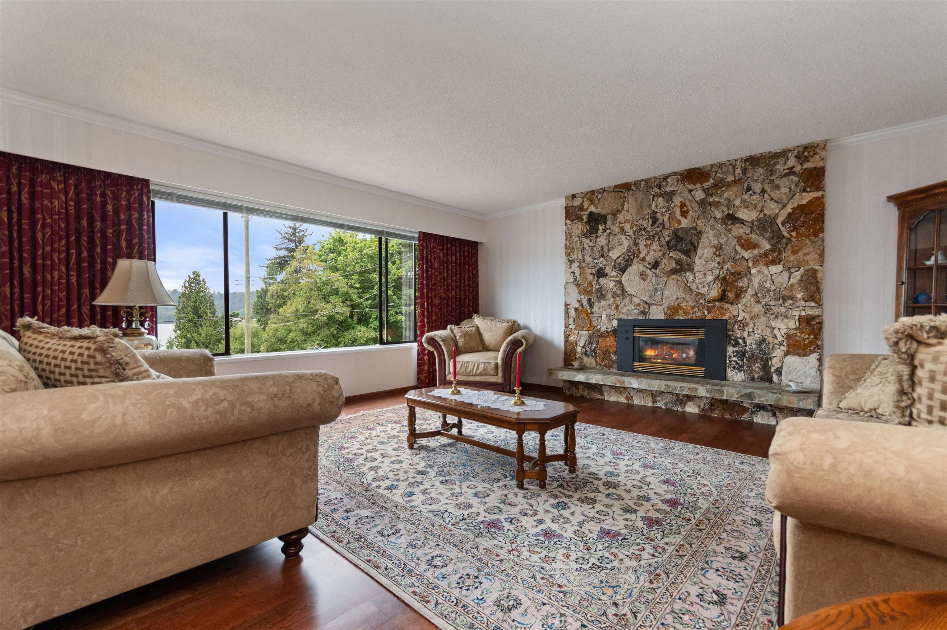 3772 Dollarton Highway, North Vancouver, V7G 1A2 — photo 3