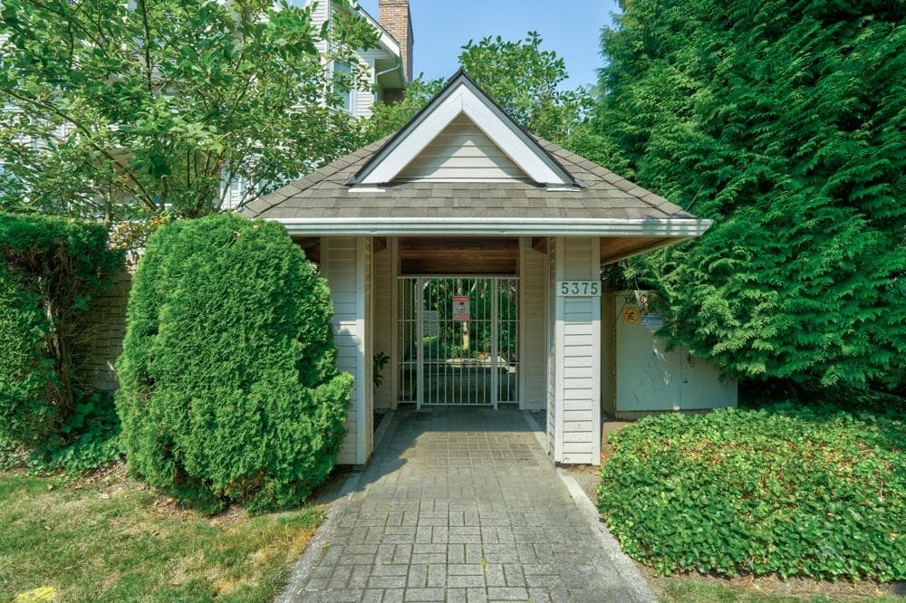 307 - 5375 Victory Street, Burnaby, V5J 1T2 — photo 4