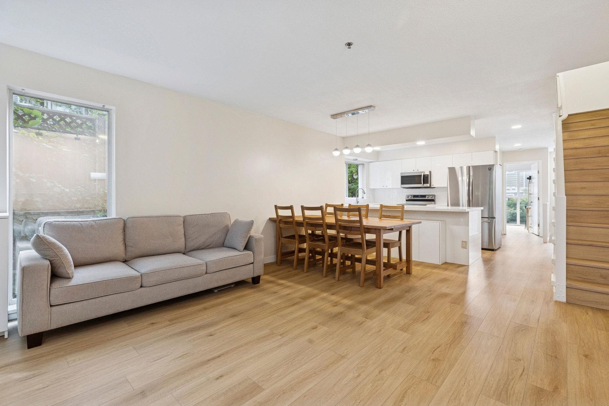 3379 Fieldstone Avenue, Vancouver, V5S 4R9 — photo 2