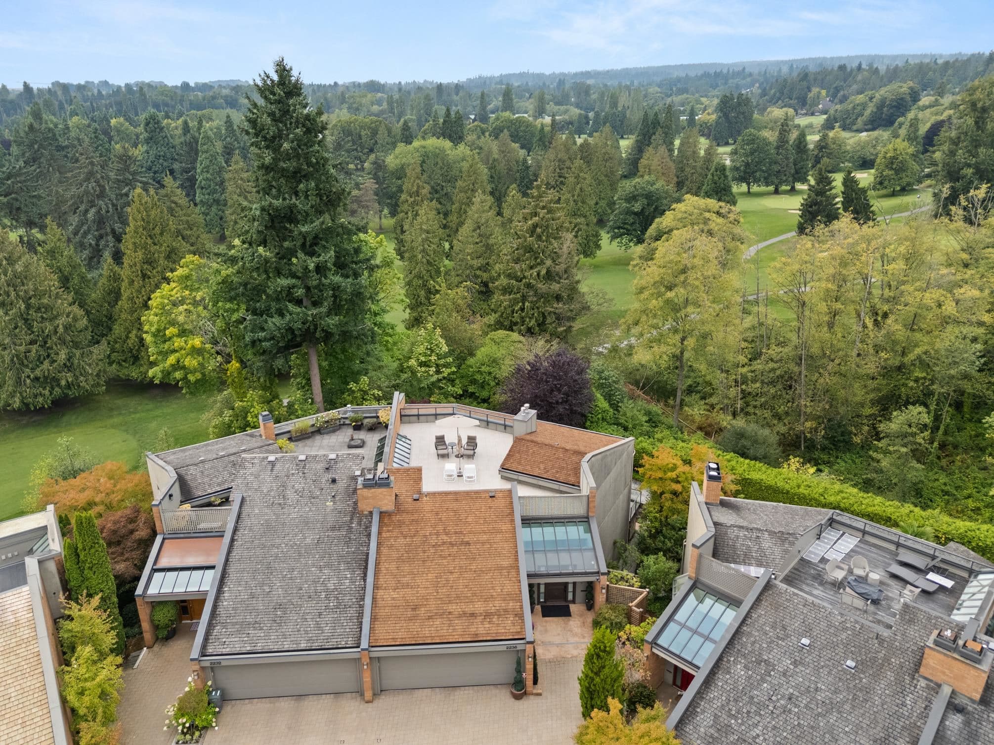 2236 Yewbrook Place, Vancouver, V6P 6K4 — photo 2