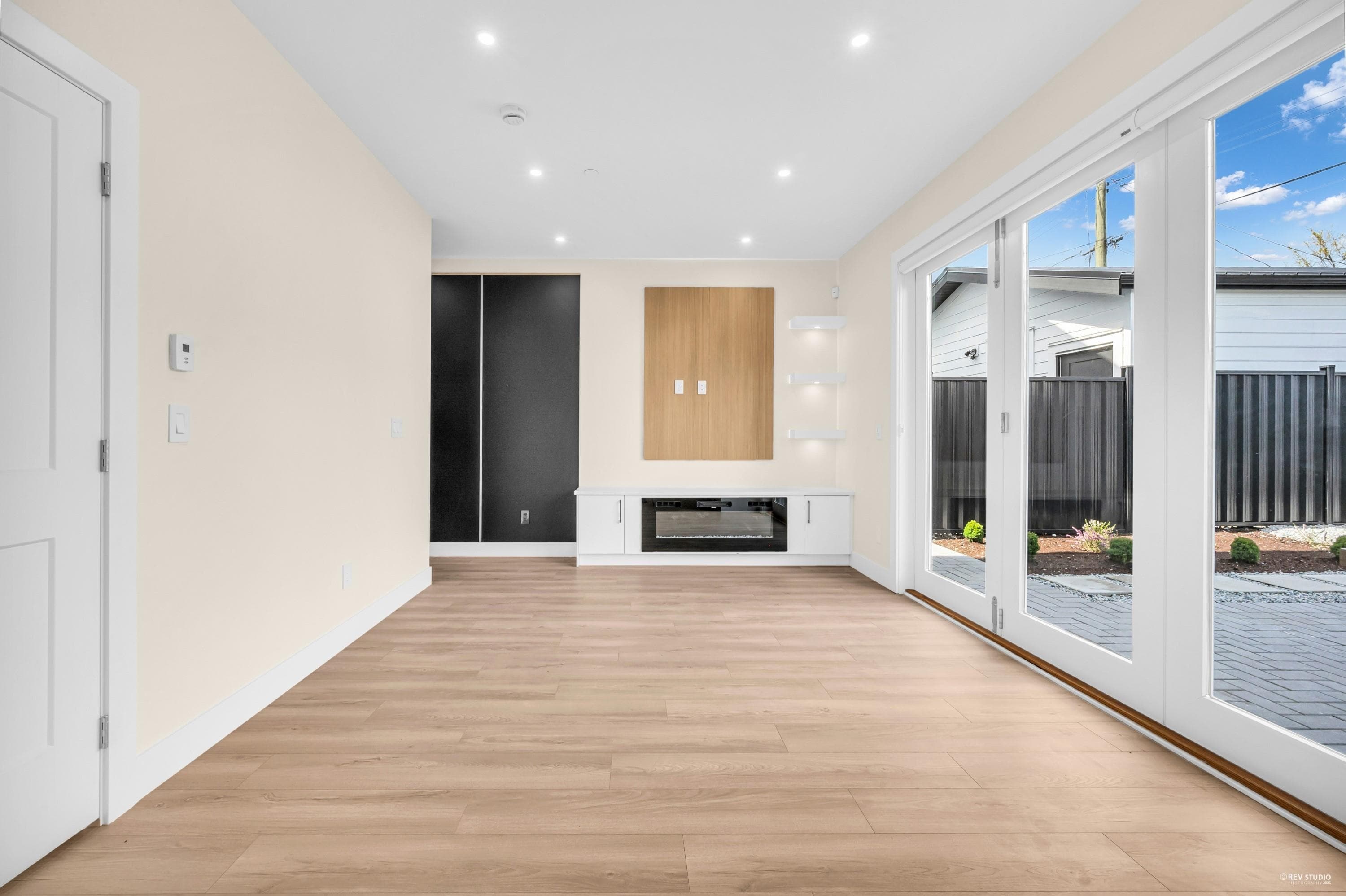 2369 Adanac Street, Vancouver, V5L 2E9 — photo 3