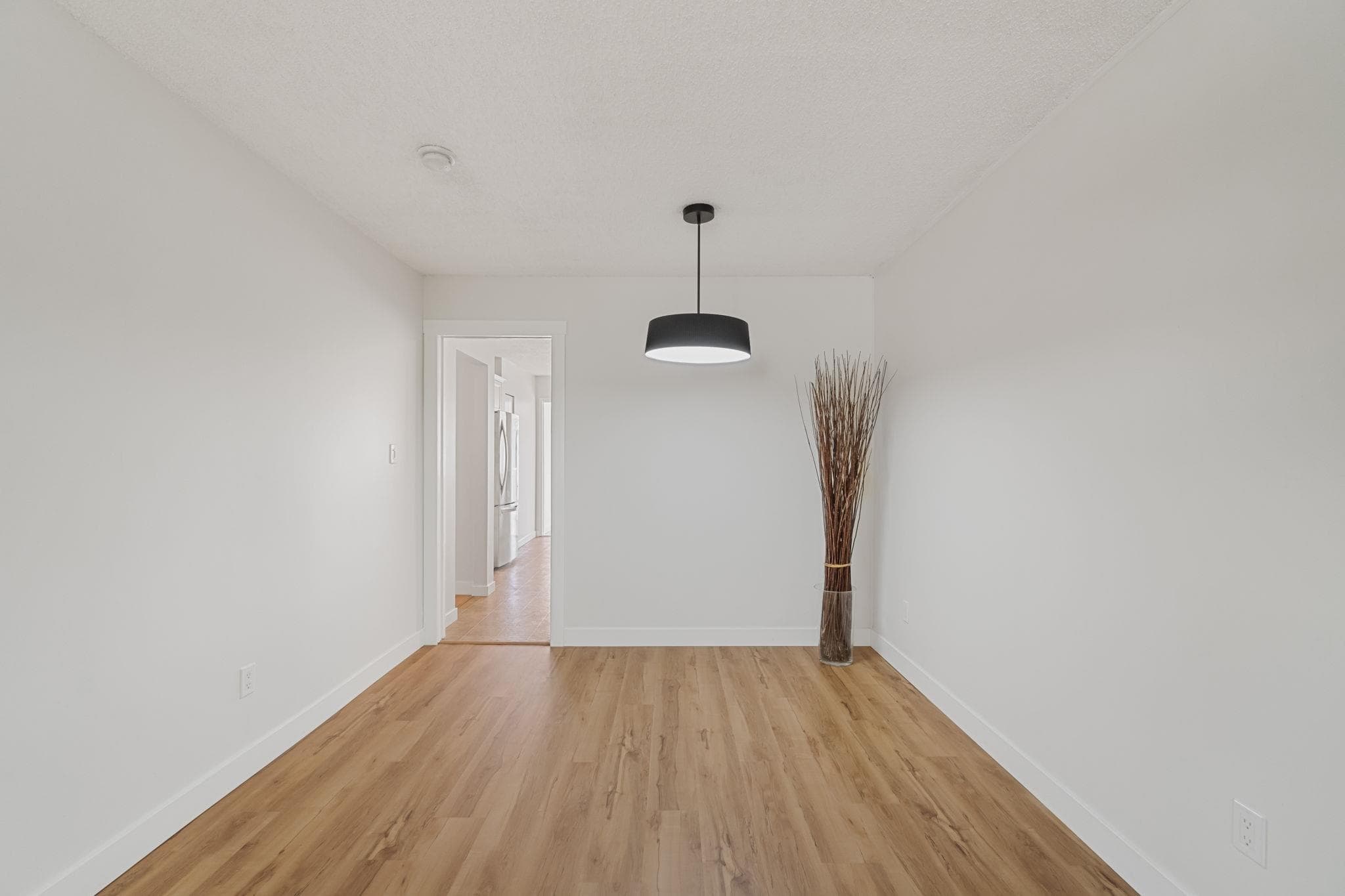 1431 Elinor Crescent, Port Coquitlam, V3C 2Y3 — photo 4