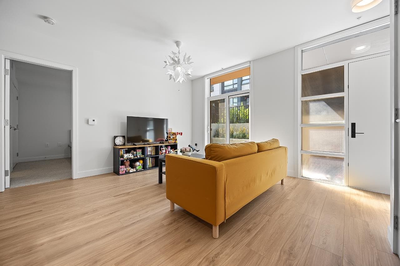611 - 6085 Irmin Street, Burnaby, V5J 0J7 — photo 5