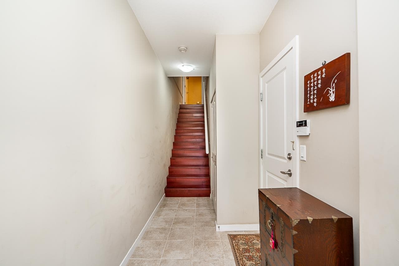 6 - 320 Decaire Street, Coquitlam, V3K 7C3 — photo 3