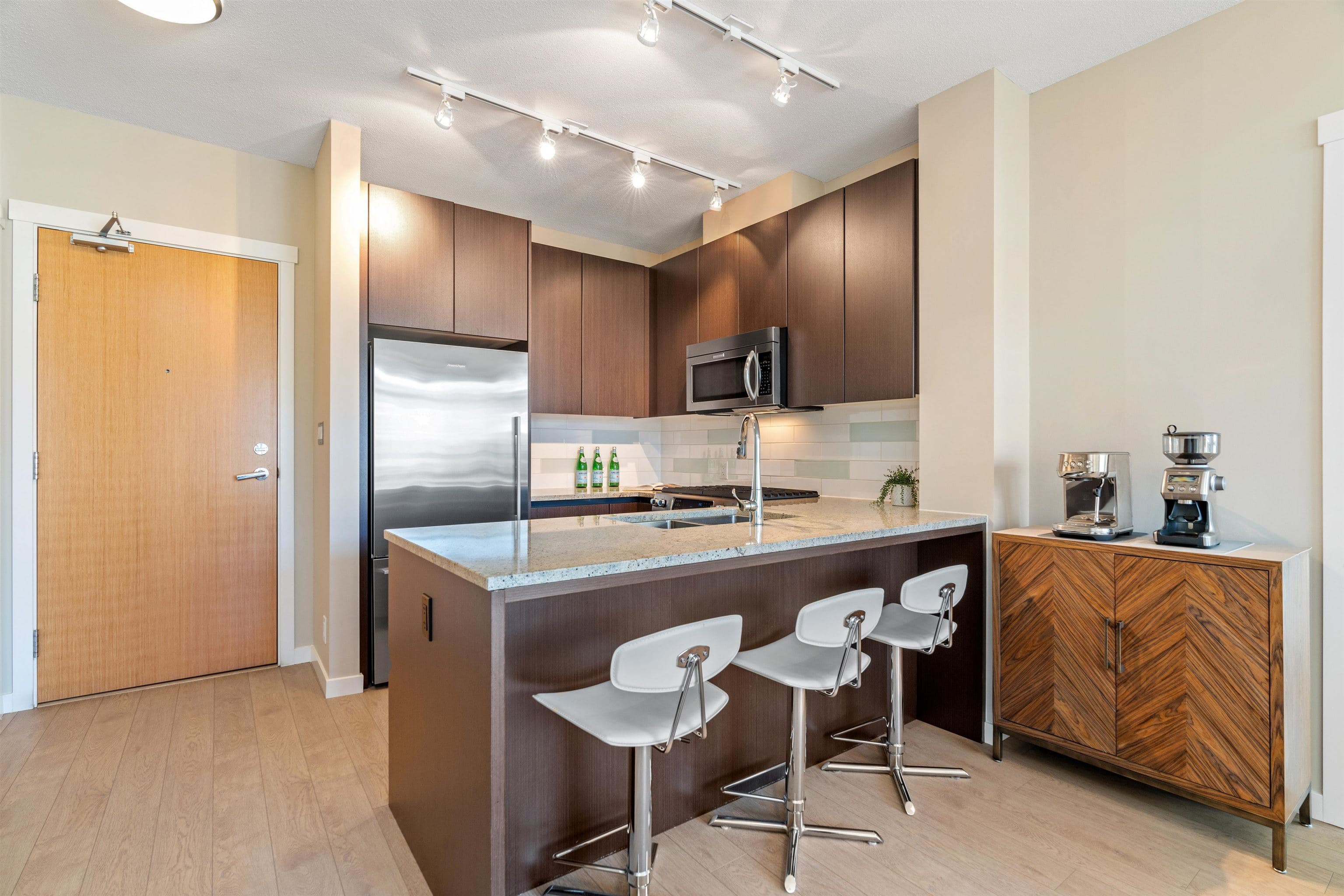 408 - 135 W 2nd Street, North Vancouver, V7M 0C5 — photo 3
