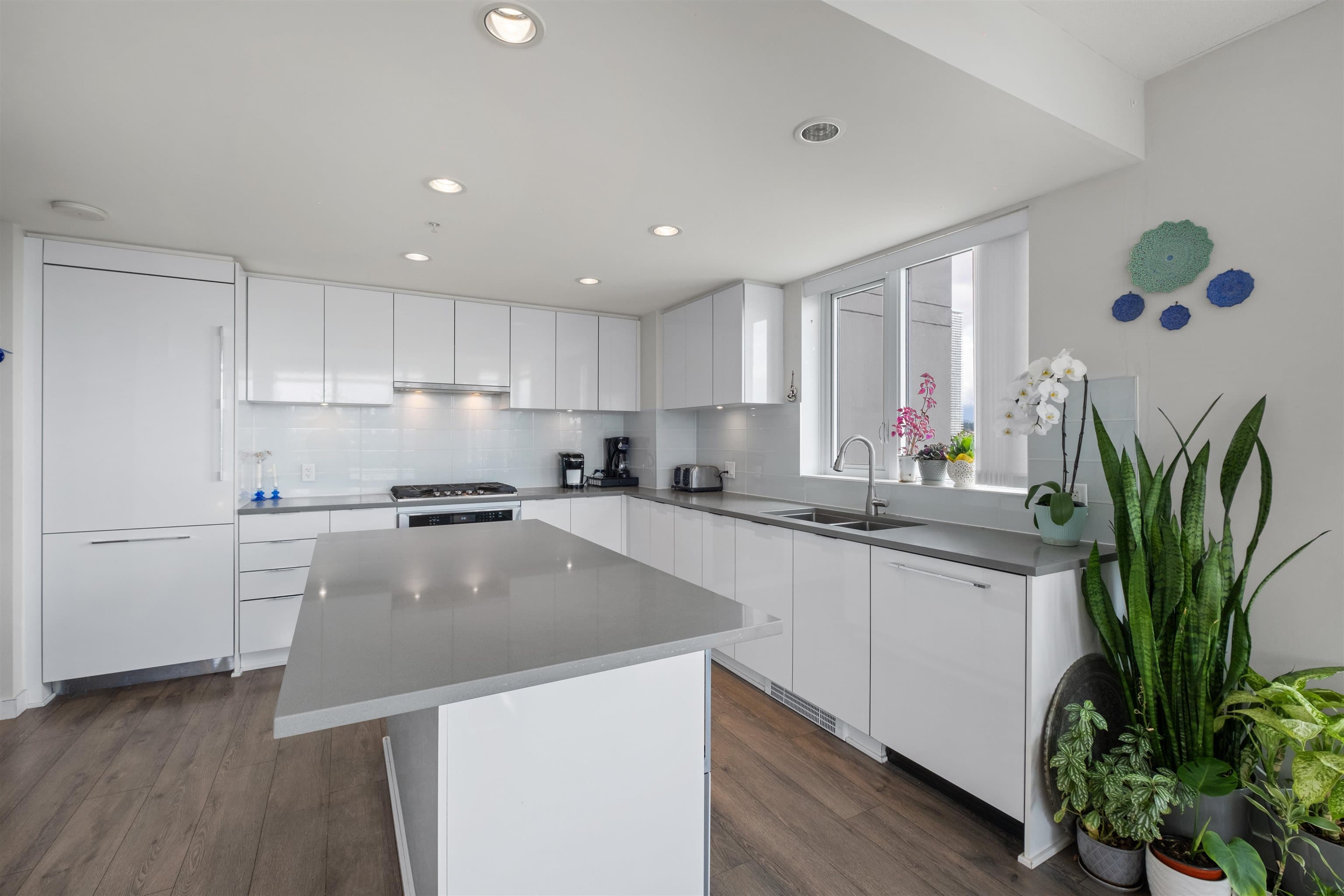 1701 - 2388 Madison Avenue, Burnaby, V5C 0K8 — photo 3
