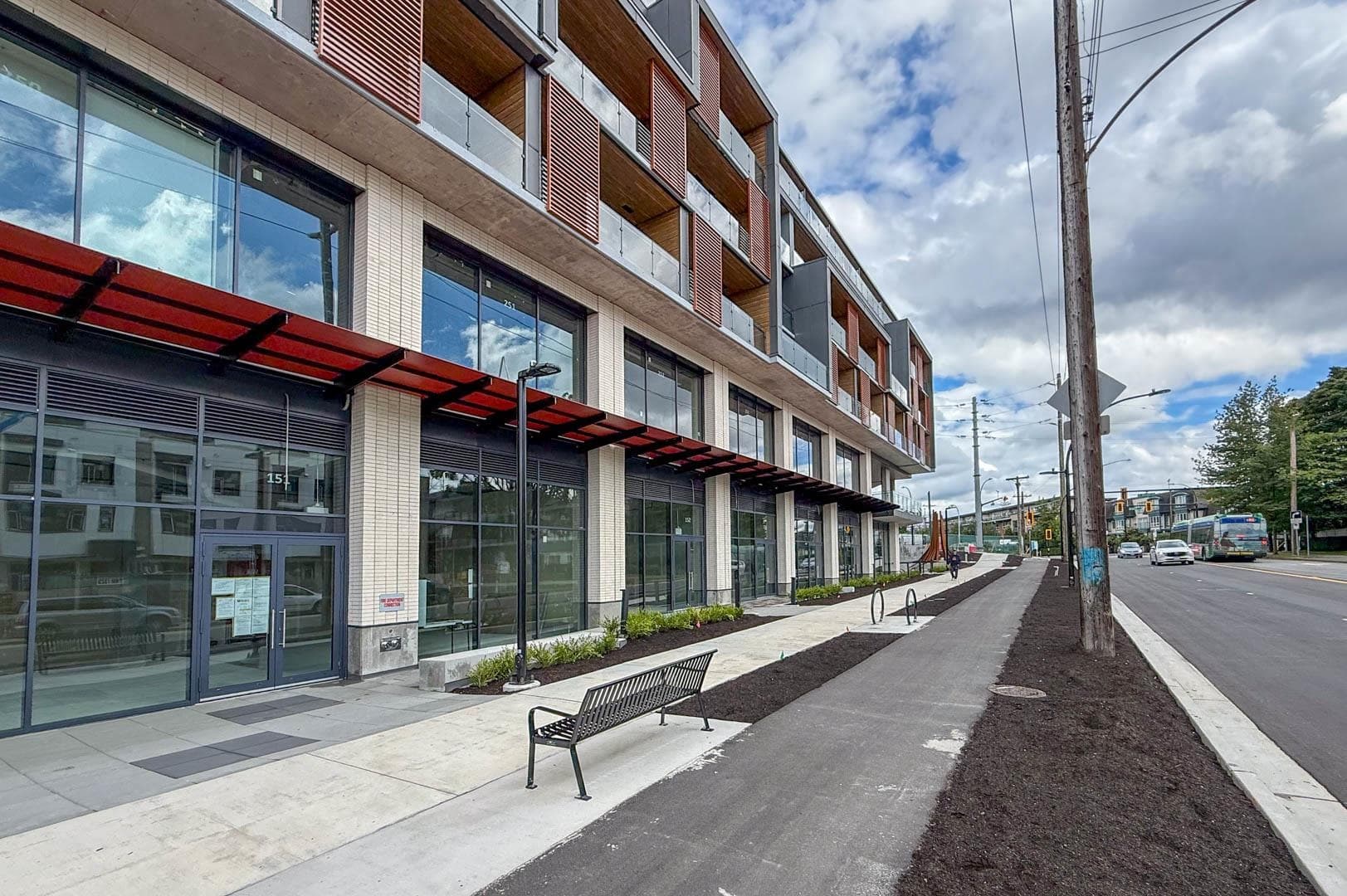 304 - 422 E 3rd Street, North Vancouver, V7L 0K1 — photo 4