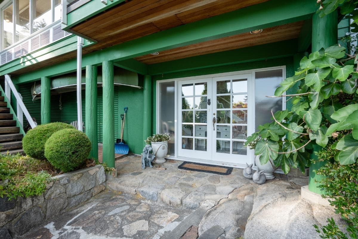 4415 Woodcrest Road, West Vancouver, V7S 2W2 — photo 3