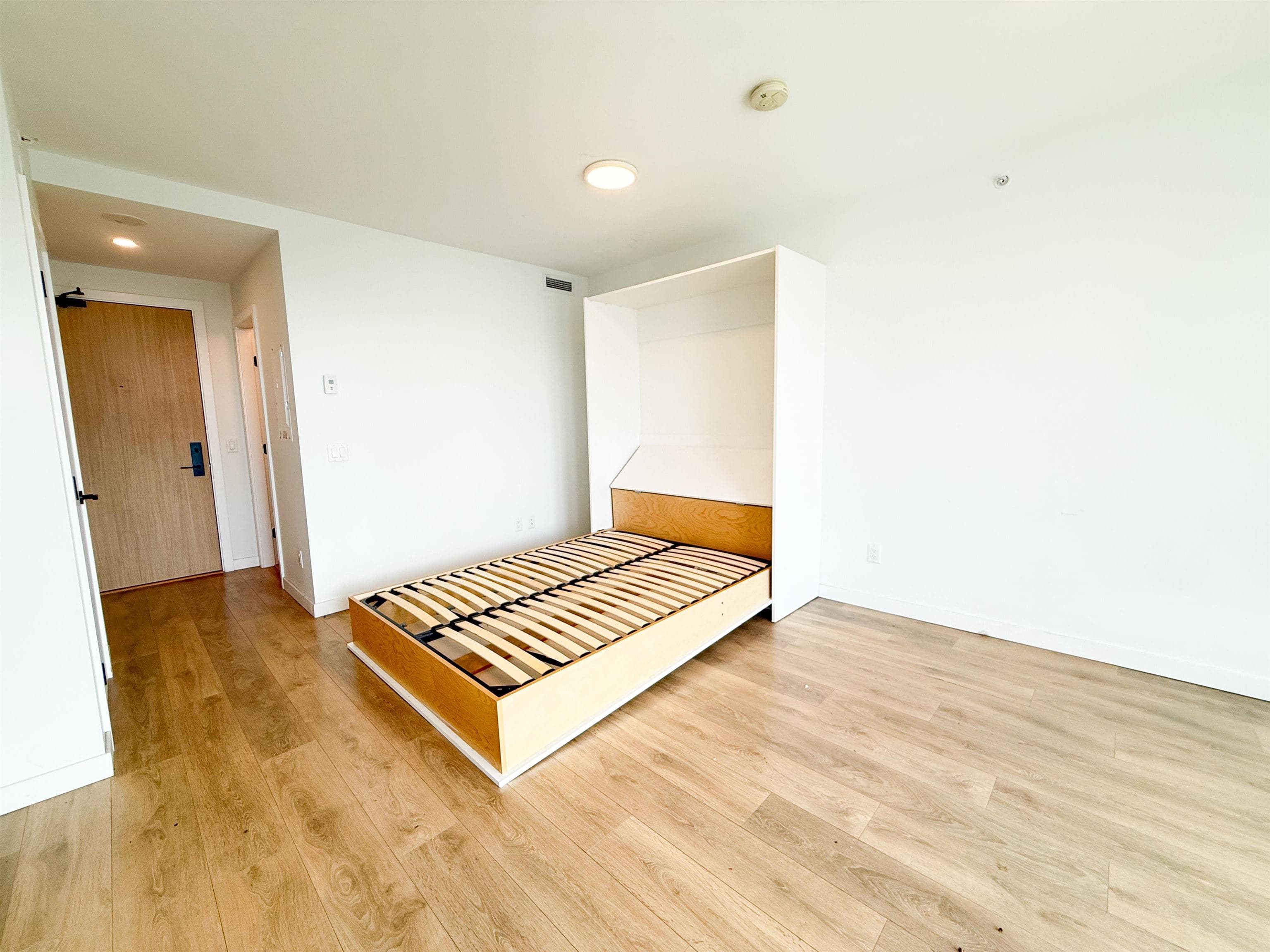1810 - 13685 102 Avenue, Surrey, V3T 1N7 — photo 5