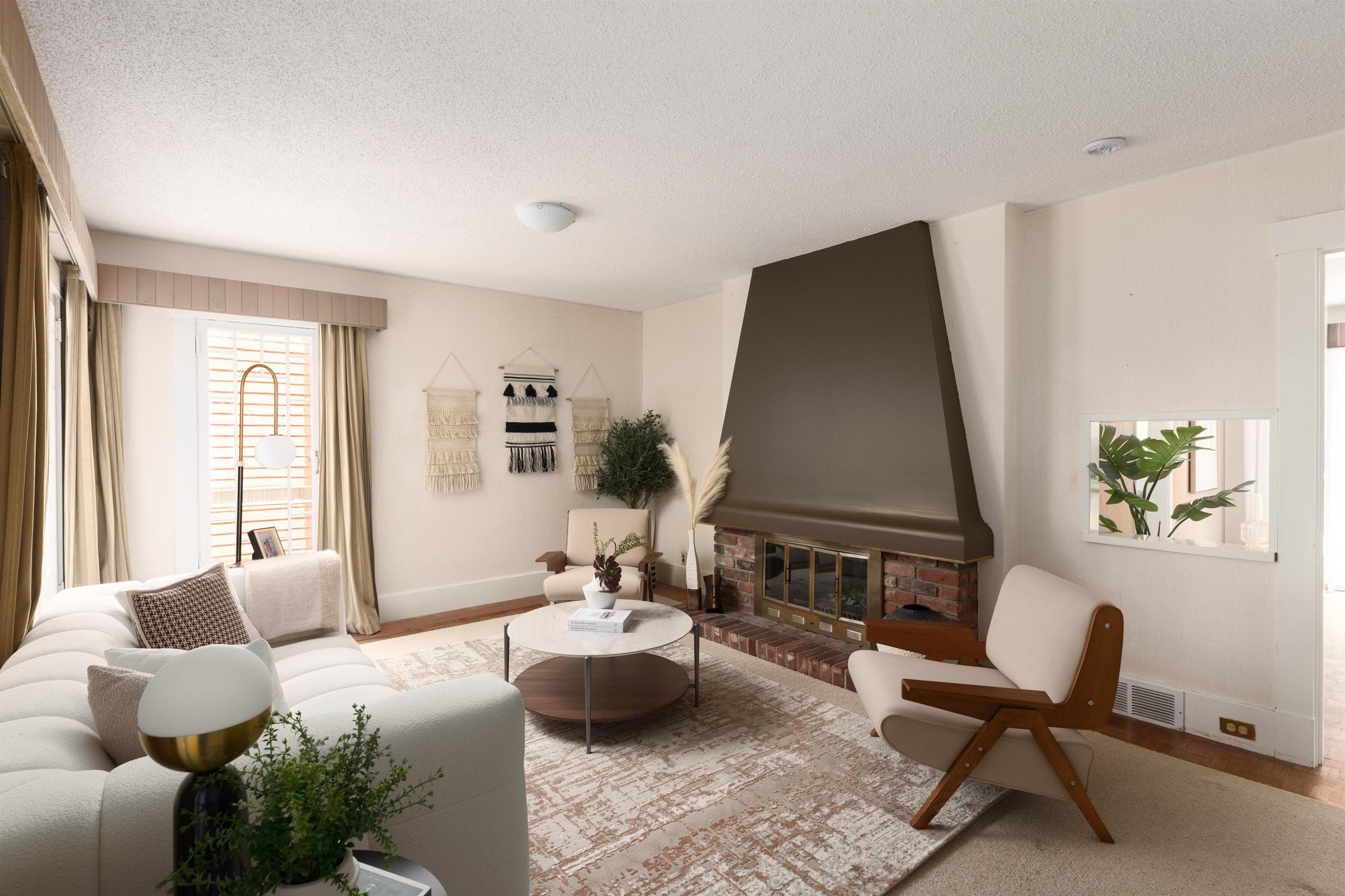 4138 W 13th Avenue, Vancouver, V6R 2T6 — photo 1