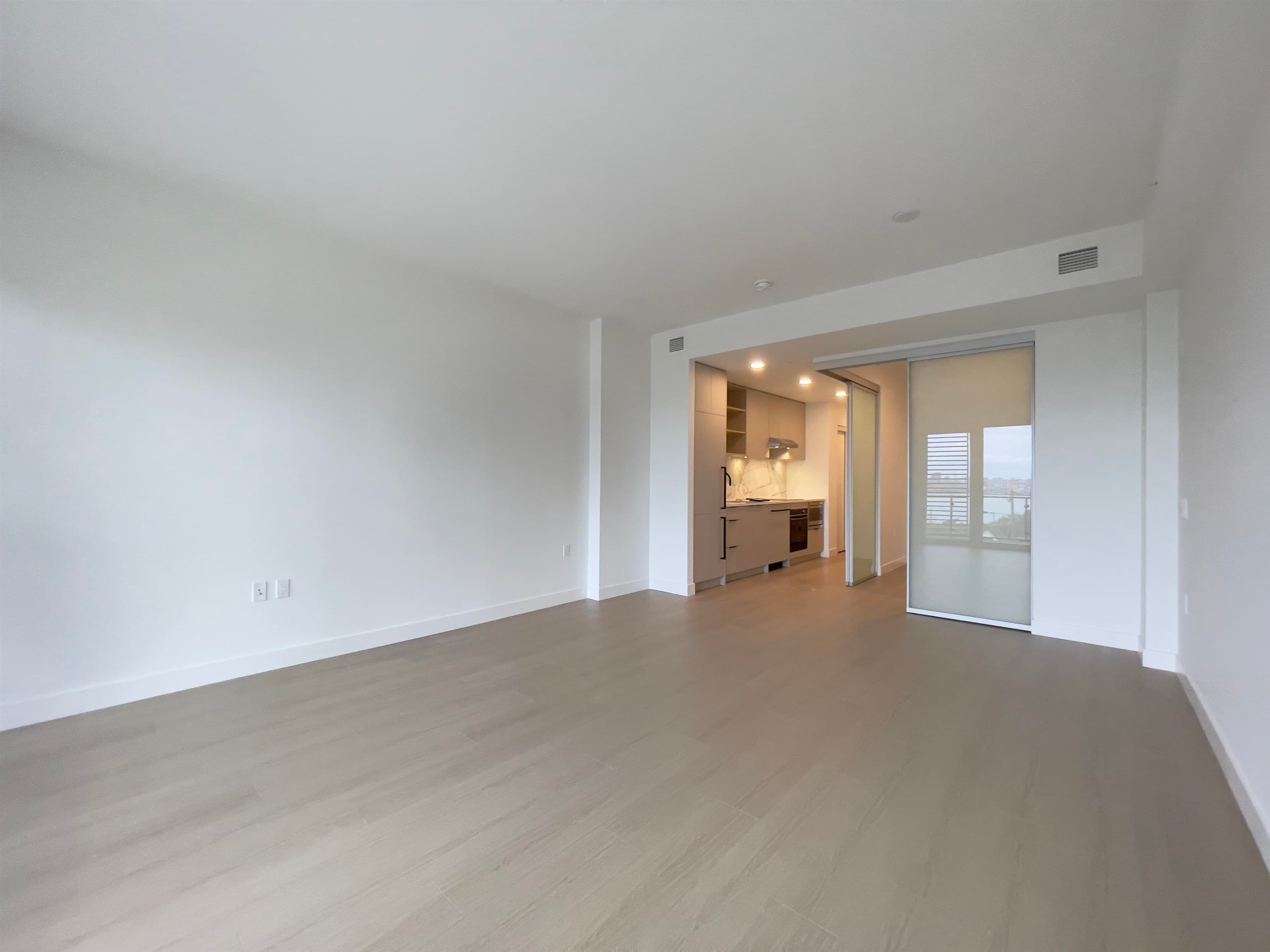 307 - 422 E 3rd Street, North Vancouver, V7L 1G2 — photo 5