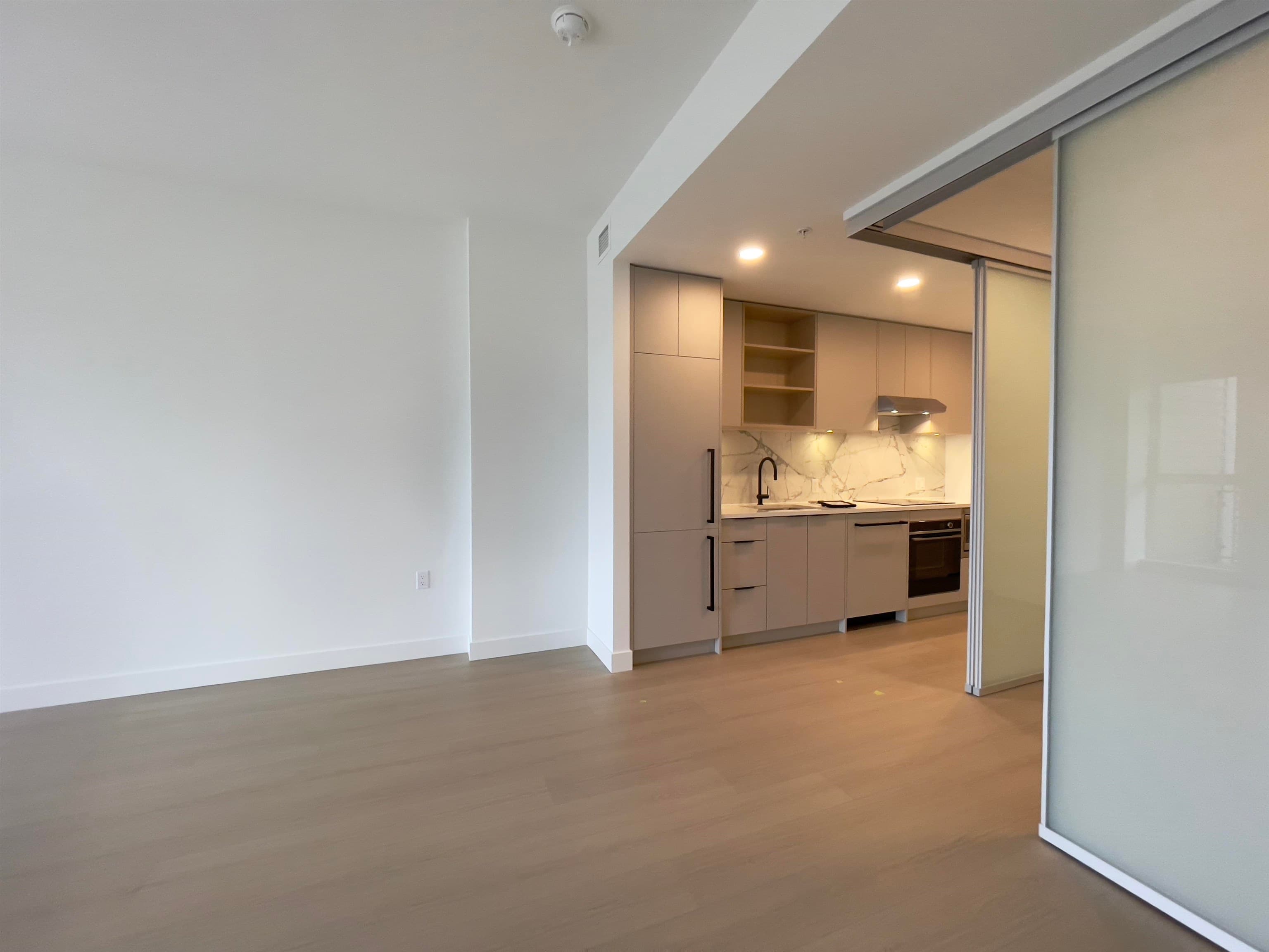 307 - 422 E 3rd Street, North Vancouver, V7L 1G2 — photo 4