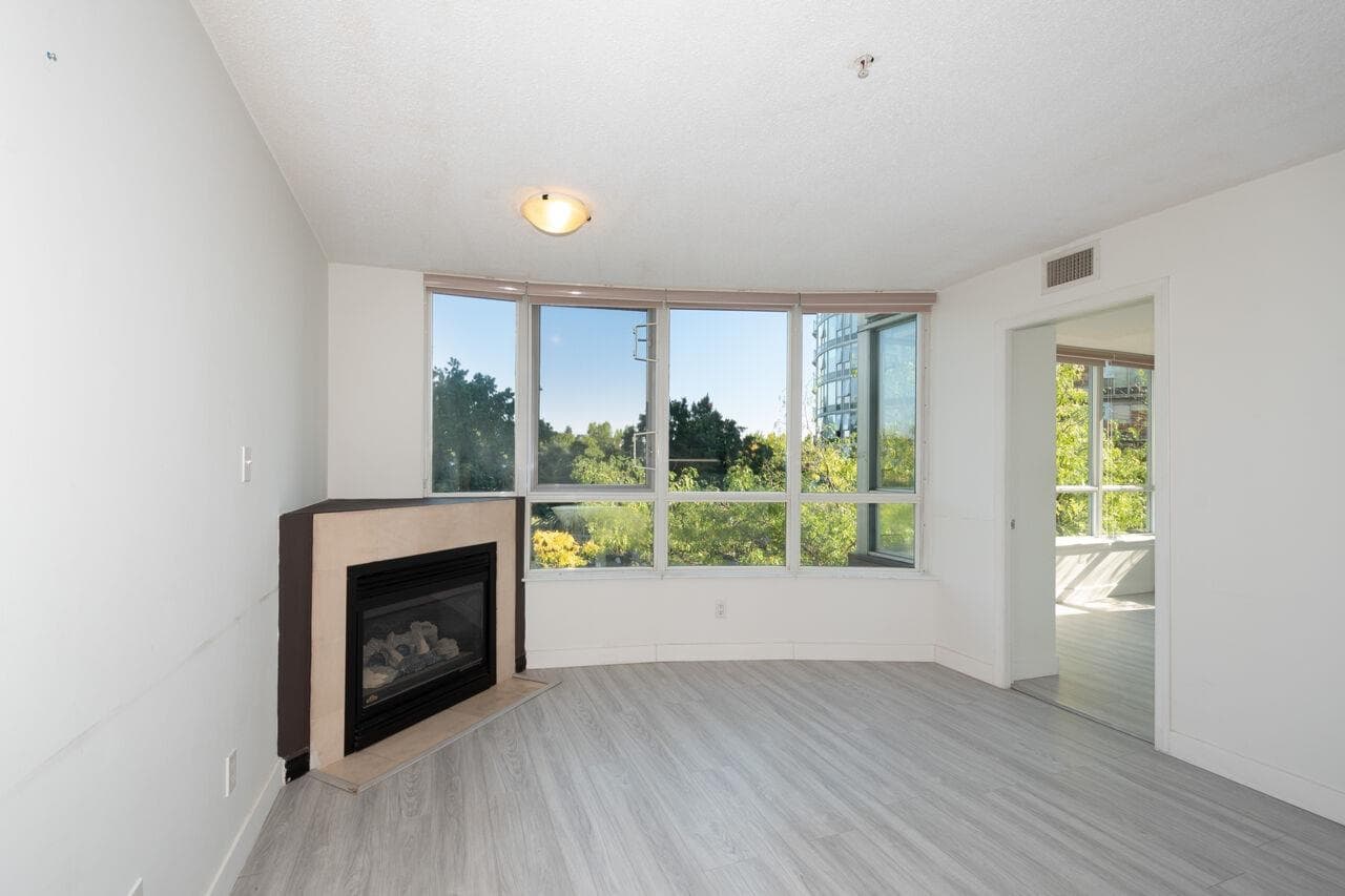 209 - 63 Keefer Place, Vancouver, V6B 6N6 — photo 5