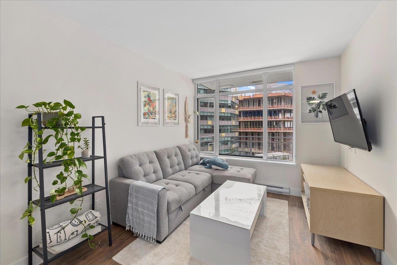 607 - 258 Nelson's Court, New Westminster, V3L 0J9 — photo 3