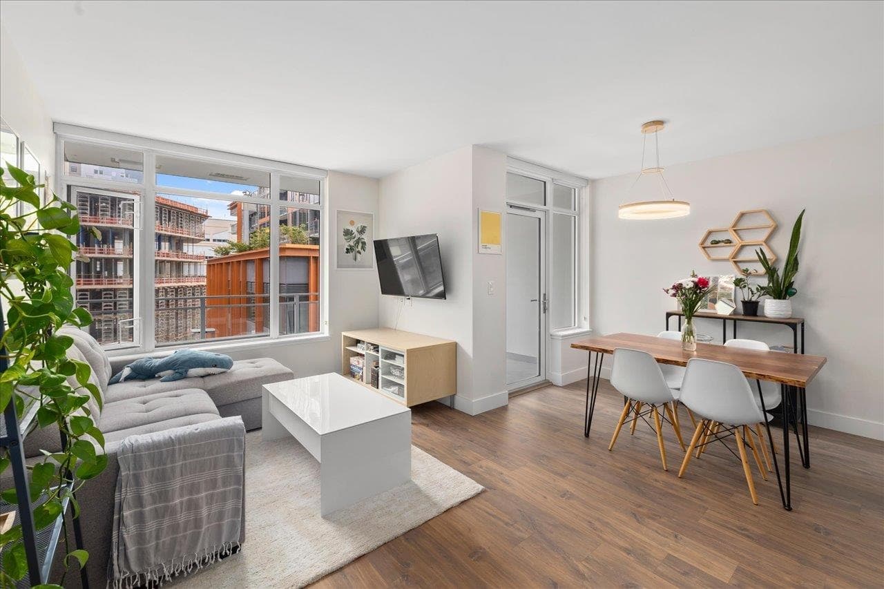 607 - 258 Nelson's Court, New Westminster, V3L 0J9 — photo 4
