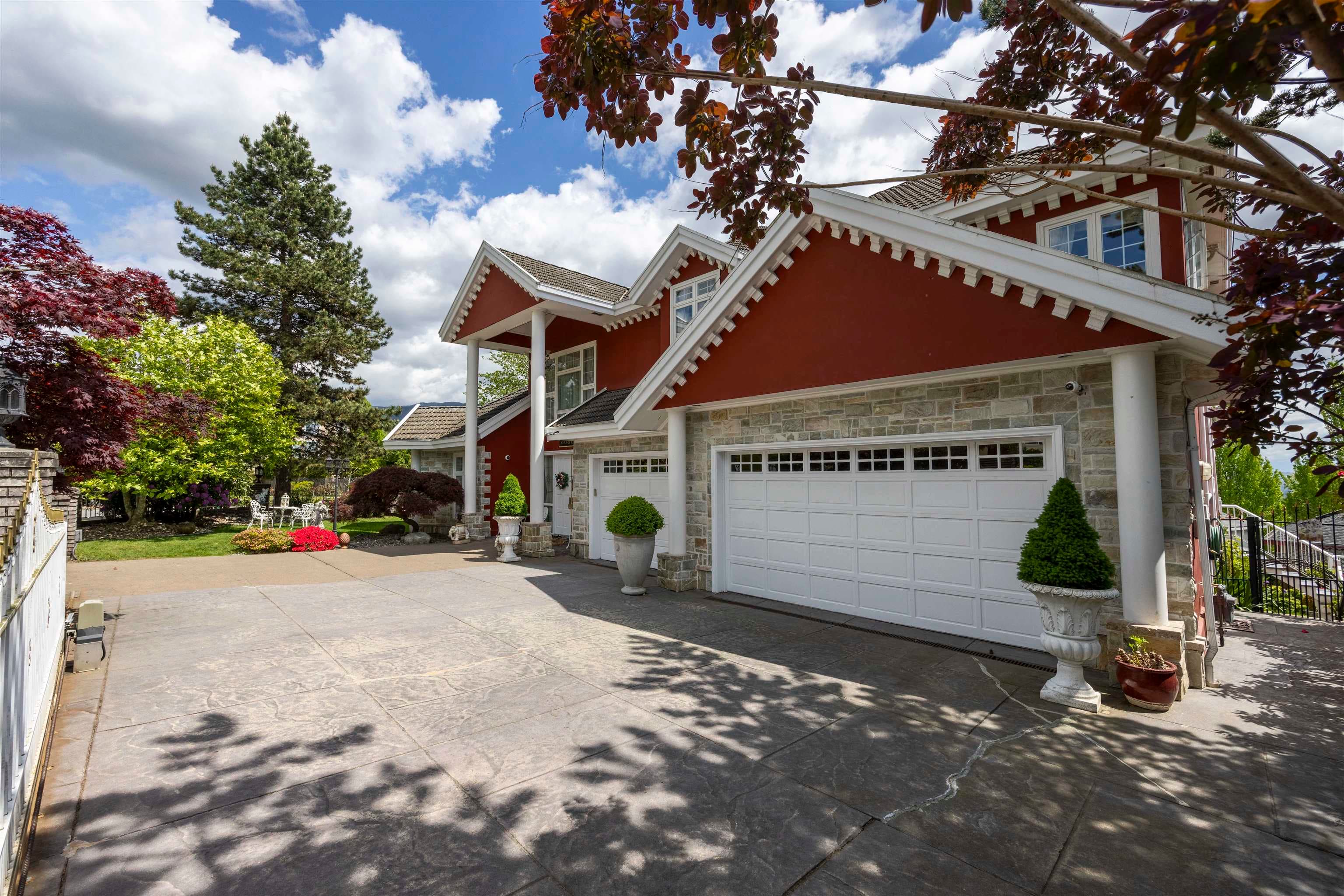 3099 Plateau Boulevard, Coquitlam, V3E 3R5 — photo 2