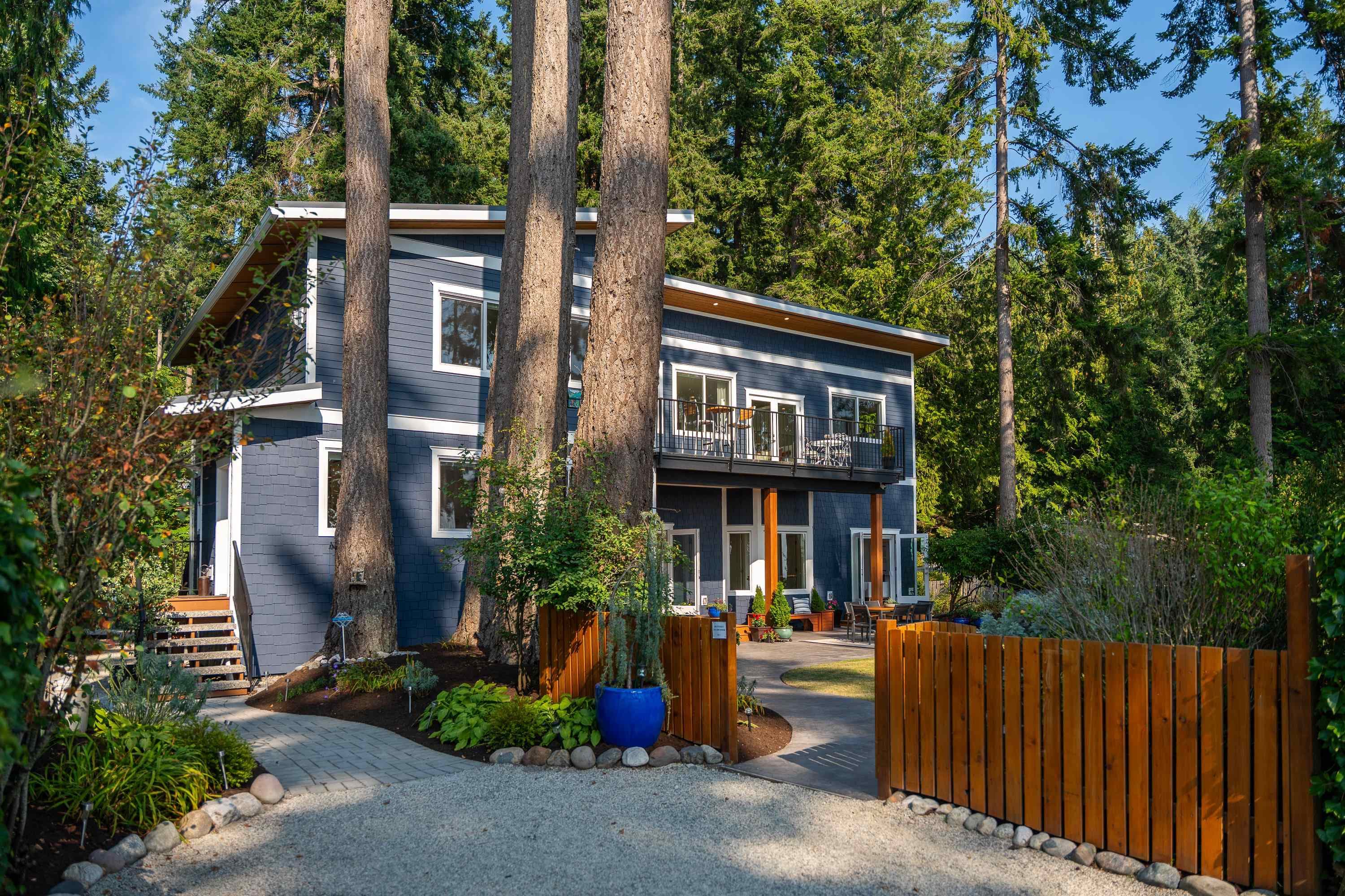 1590 Ocean Beach Esplanade, Gibsons