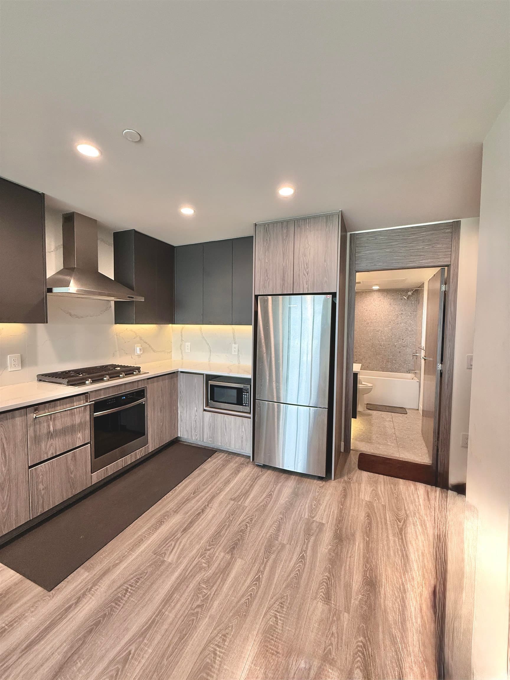 1802 - 10750 135a Street, Surrey, V3T 0V4 — photo 5
