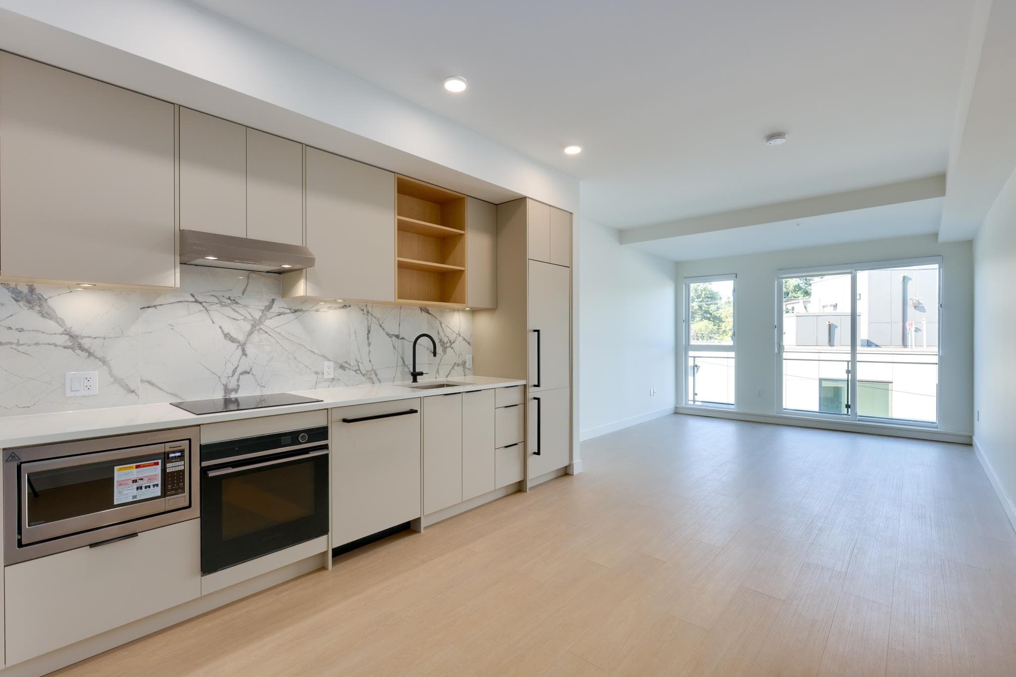 564 - 422 E 3rd Street, North Vancouver, V7L 0K1 — photo 2