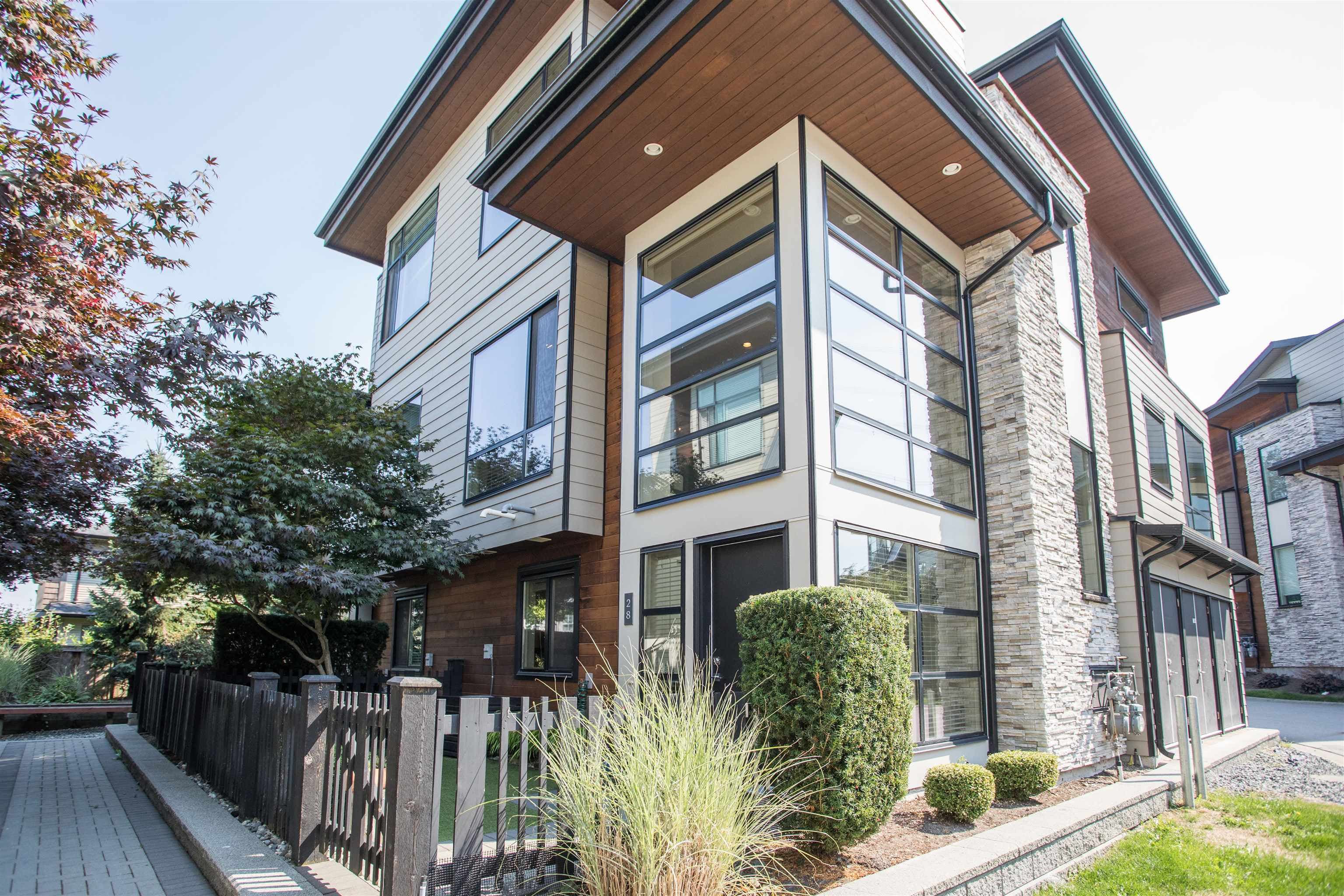 28 - 15688 28 Avenue, Surrey — sold