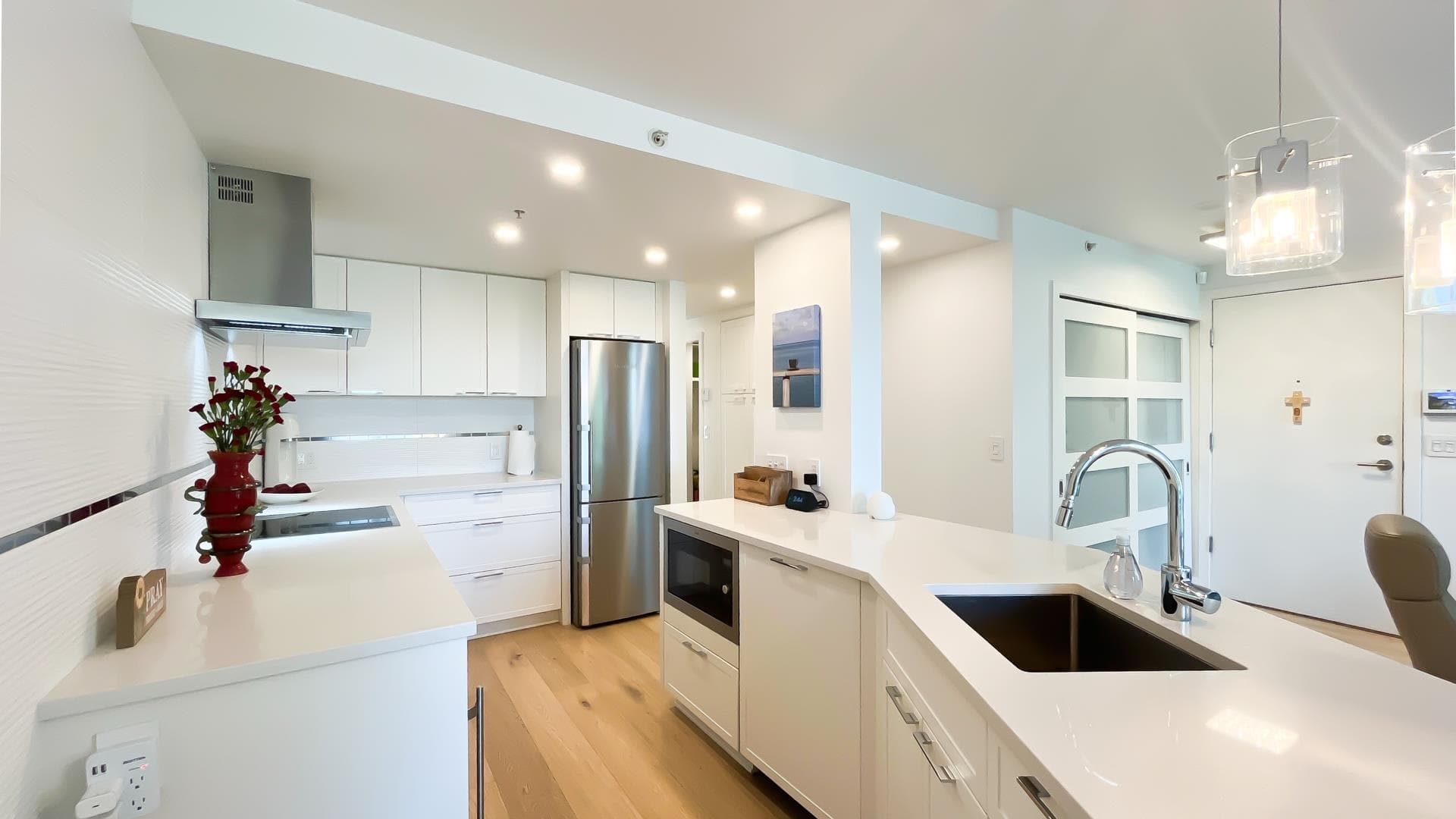502 - 1388 Homer Street, Vancouver, V6B 6A7 — photo 2