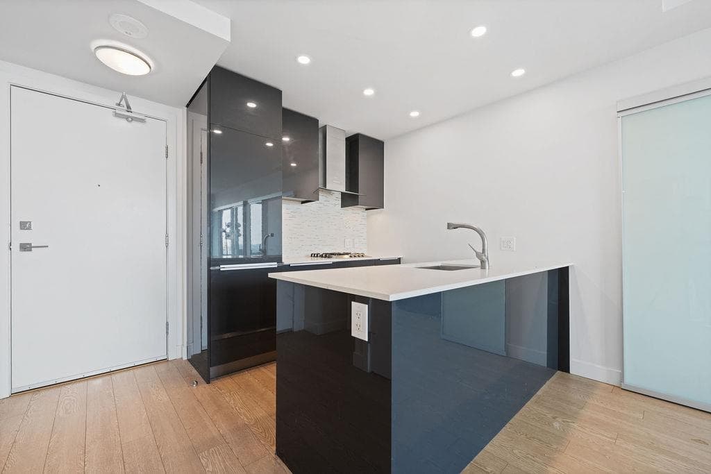 2904 - 1283 Howe Street, Vancouver, V6Z 0E3 — photo 4