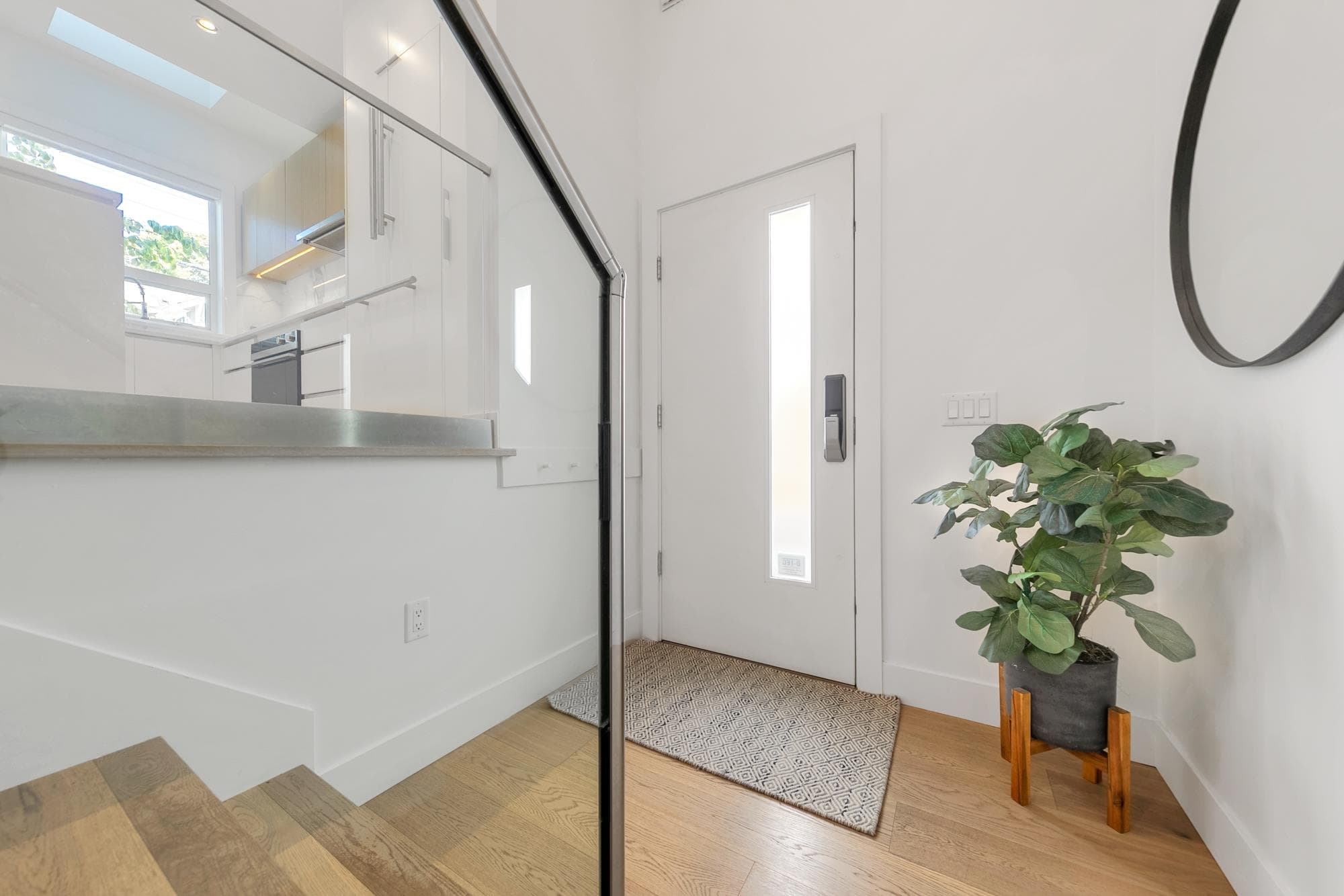 2431 W Broadway Street, Vancouver, V6K 2E8 — photo 4