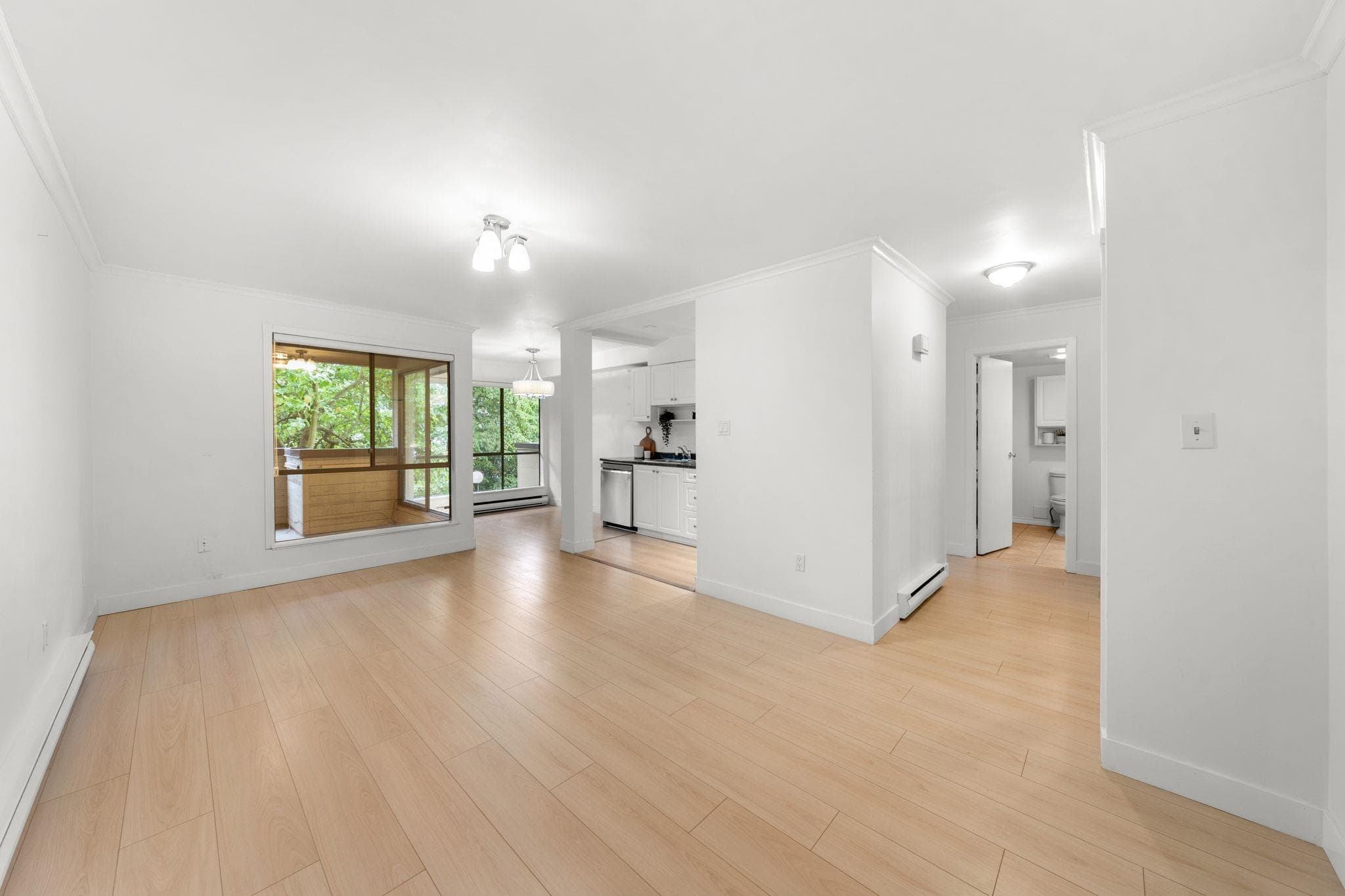 206 - 1363 Clyde Avenue, West Vancouver, V7T 2W9 — photo 3