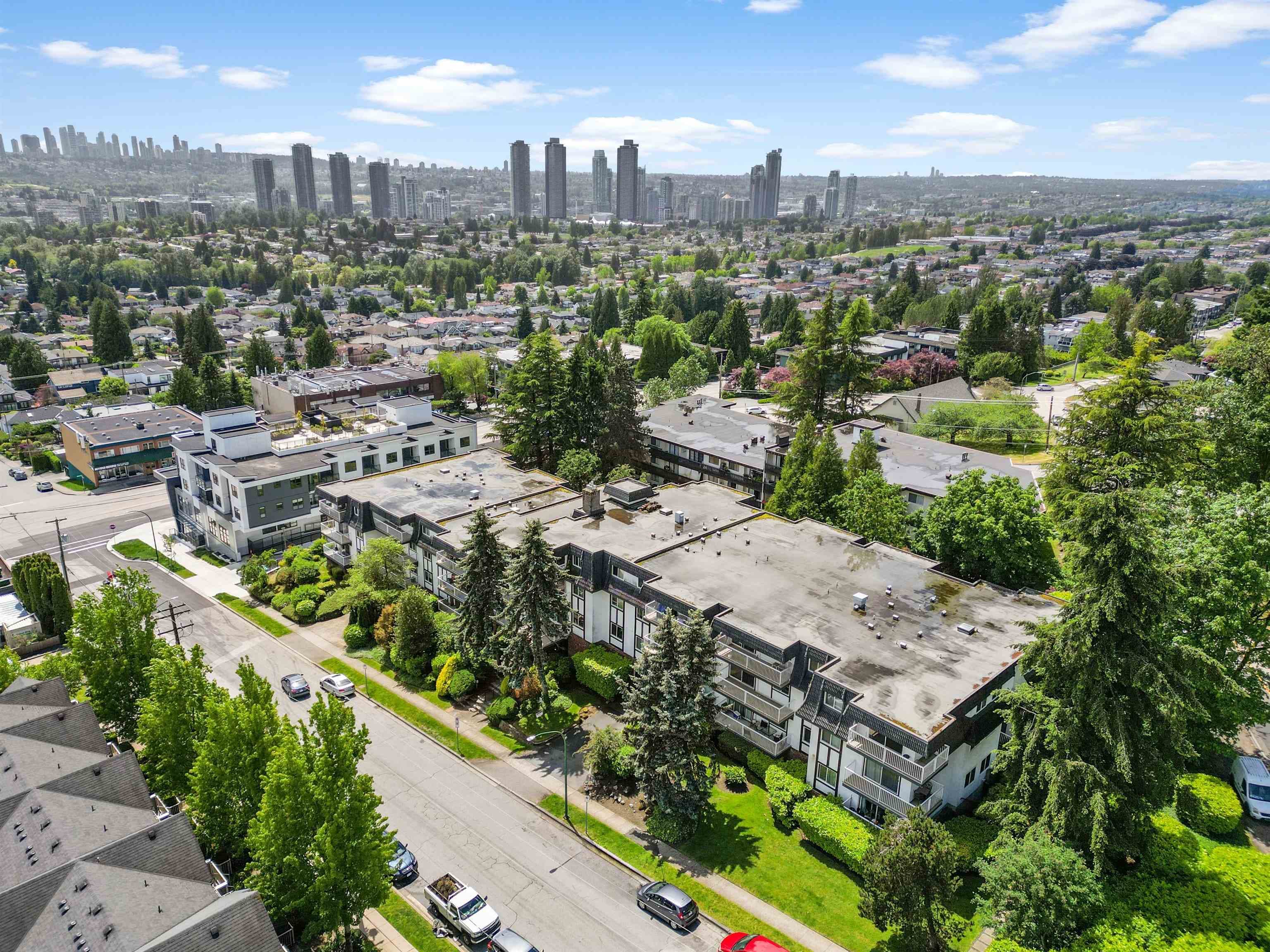 302 - 371 Ellesmere Avenue, Burnaby