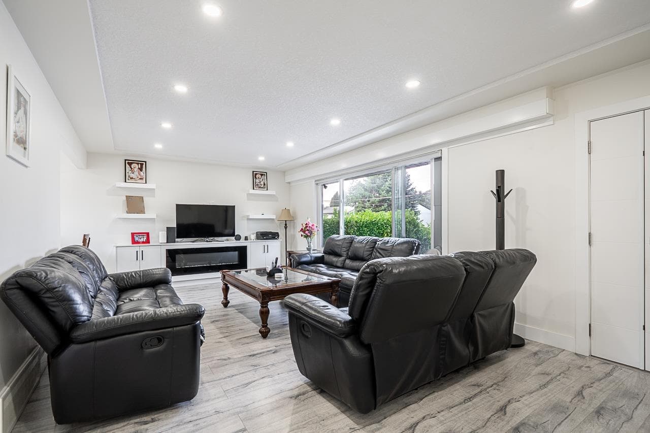 1624 Coquitlam Avenue, Port Coquitlam, V3B 1H7 — photo 4