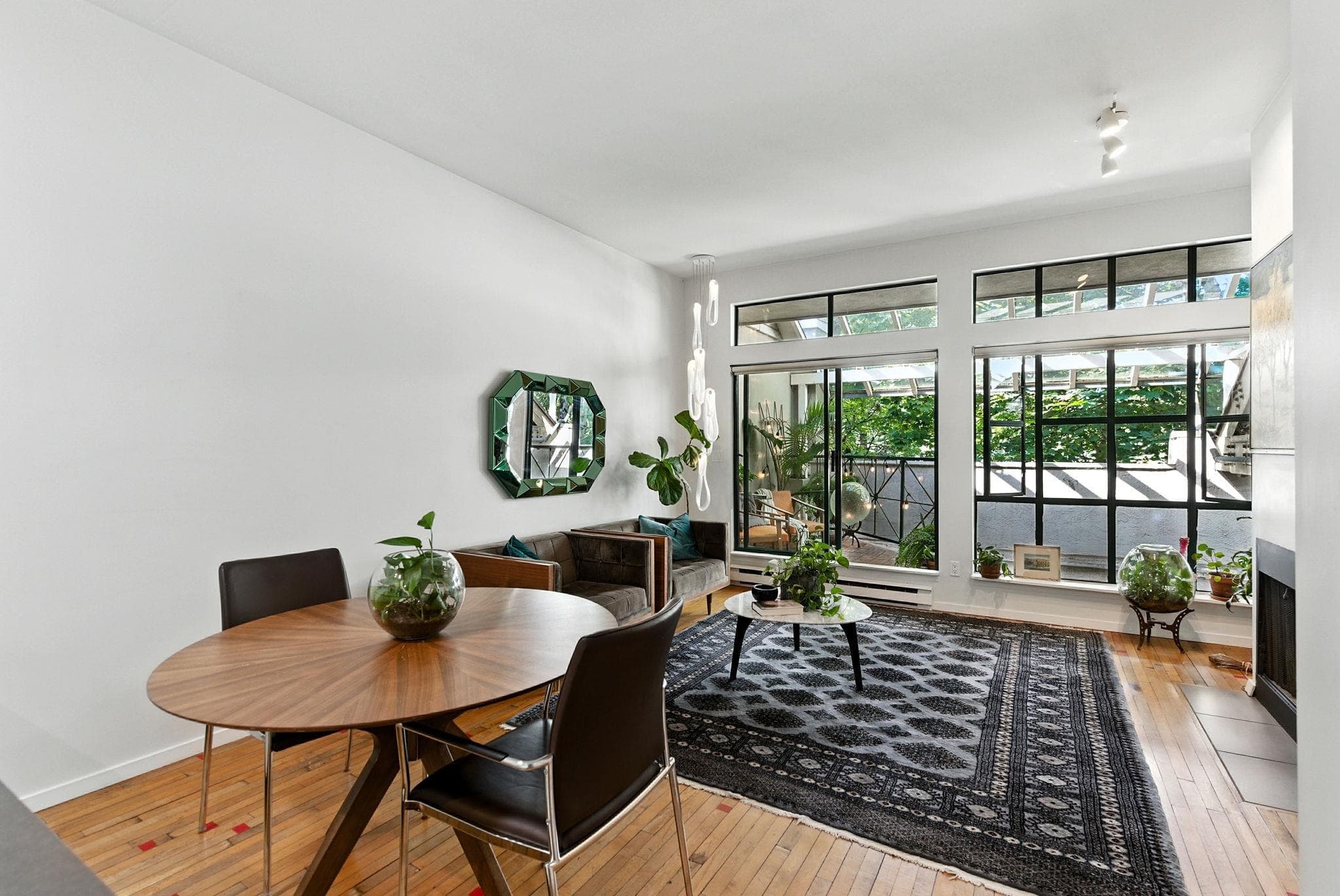 303 - 700 E Pender Street, Vancouver, V6A 1V7 — photo 2