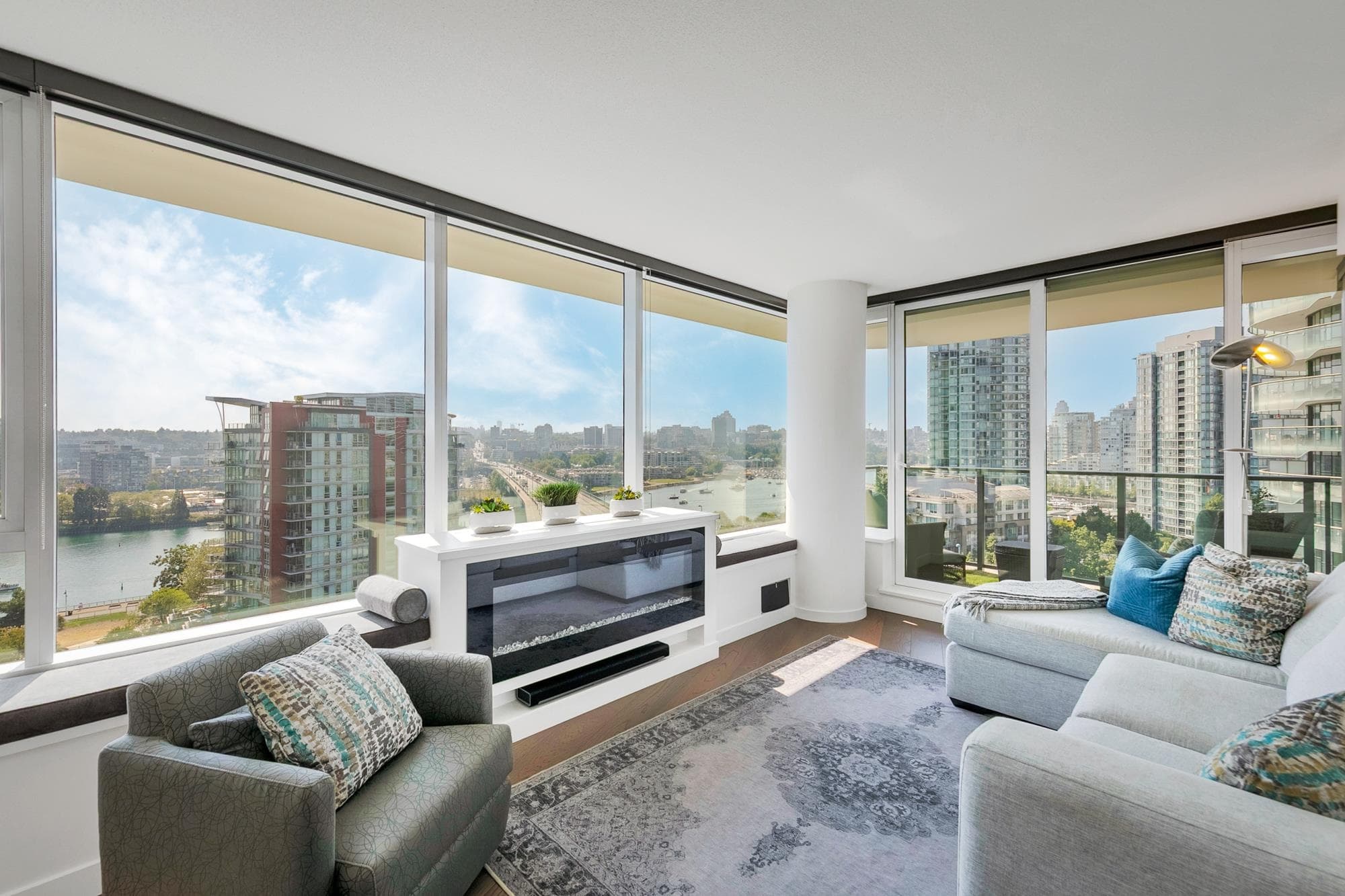 1509 - 68 Smithe Street, Vancouver, V6B 0P4 — photo 1