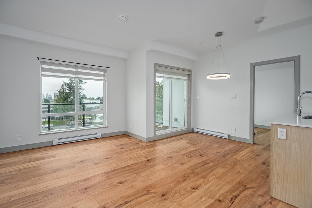 411 - 6968 Royal Oak Avenue, Burnaby, V5J 4J2 — photo 2