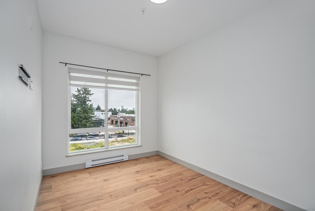 411 - 6968 Royal Oak Avenue, Burnaby, V5J 4J2 — photo 3
