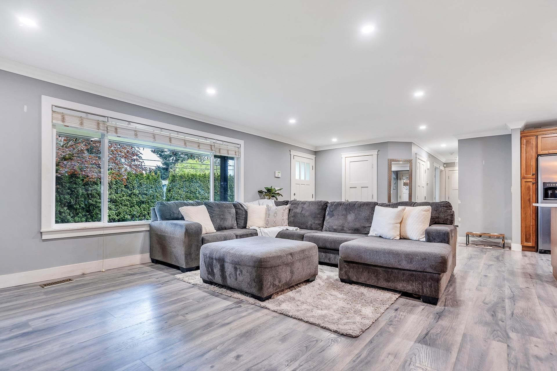 2252 Bakerview Street, Abbotsford, V2T 3B4 — photo 4