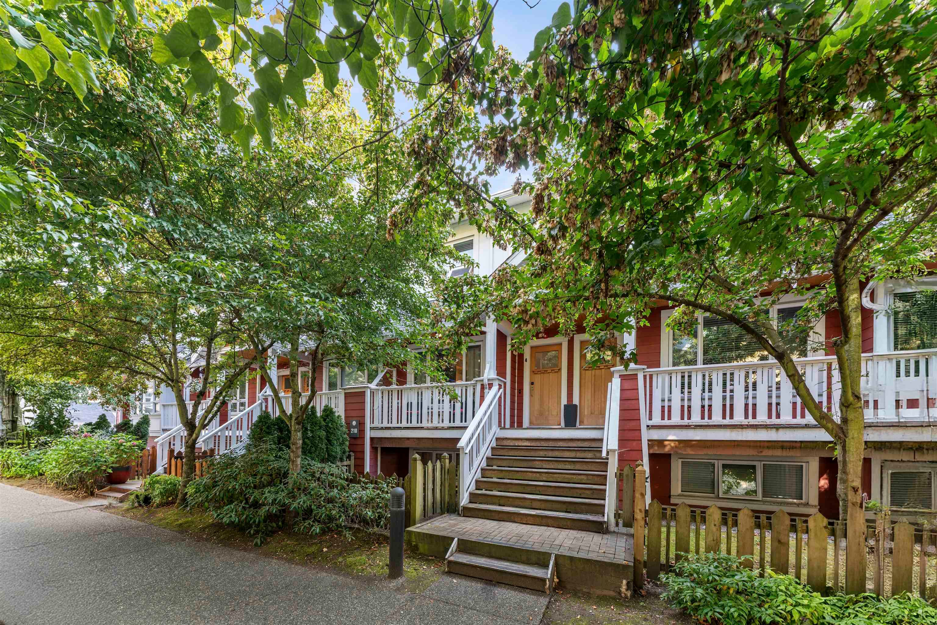 4 - 218 Camata Street, New Westminster, V3M 0H8 — photo 1
