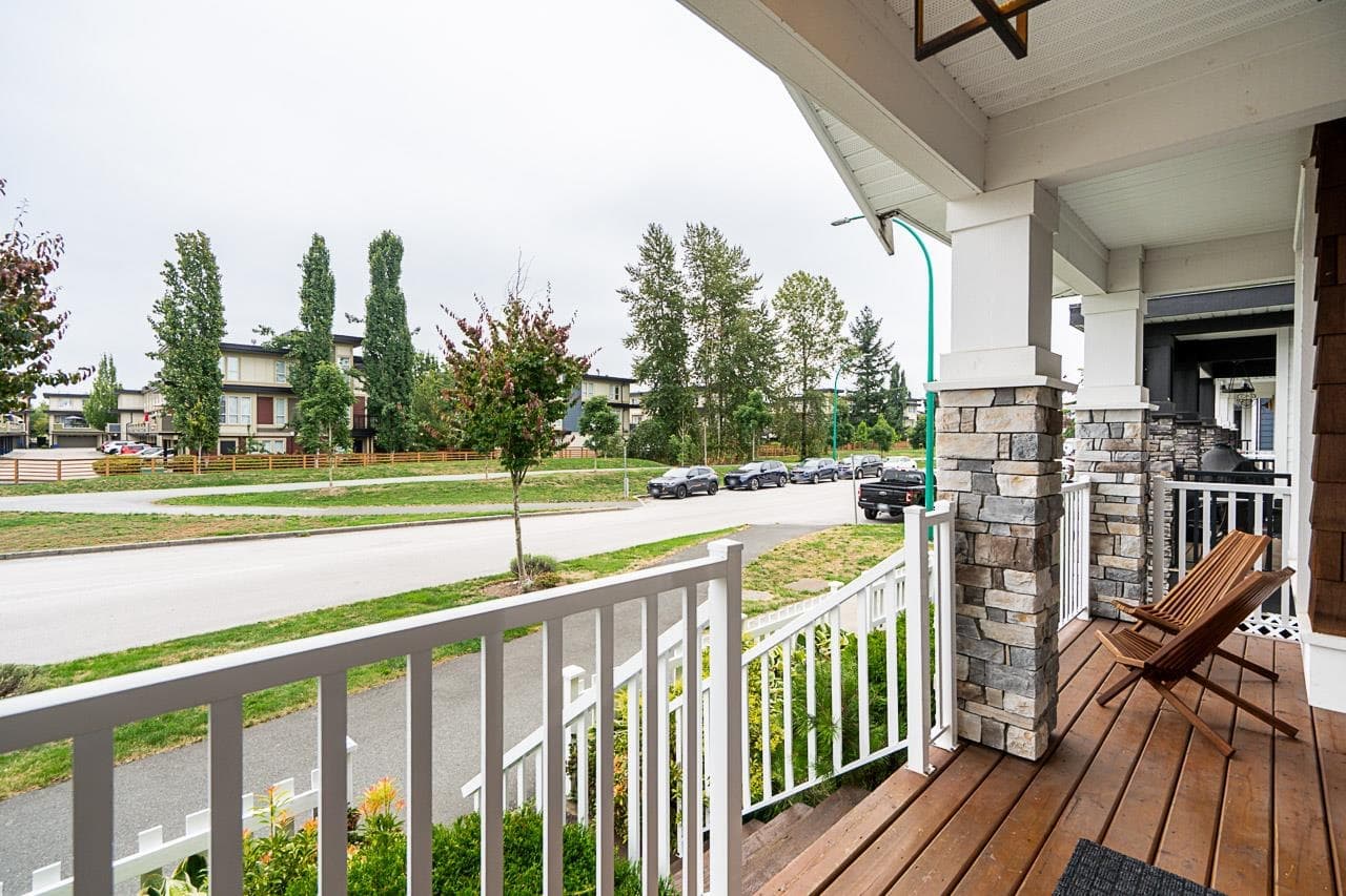 7289 194a Street, Surrey, V4N 6K1 — photo 3