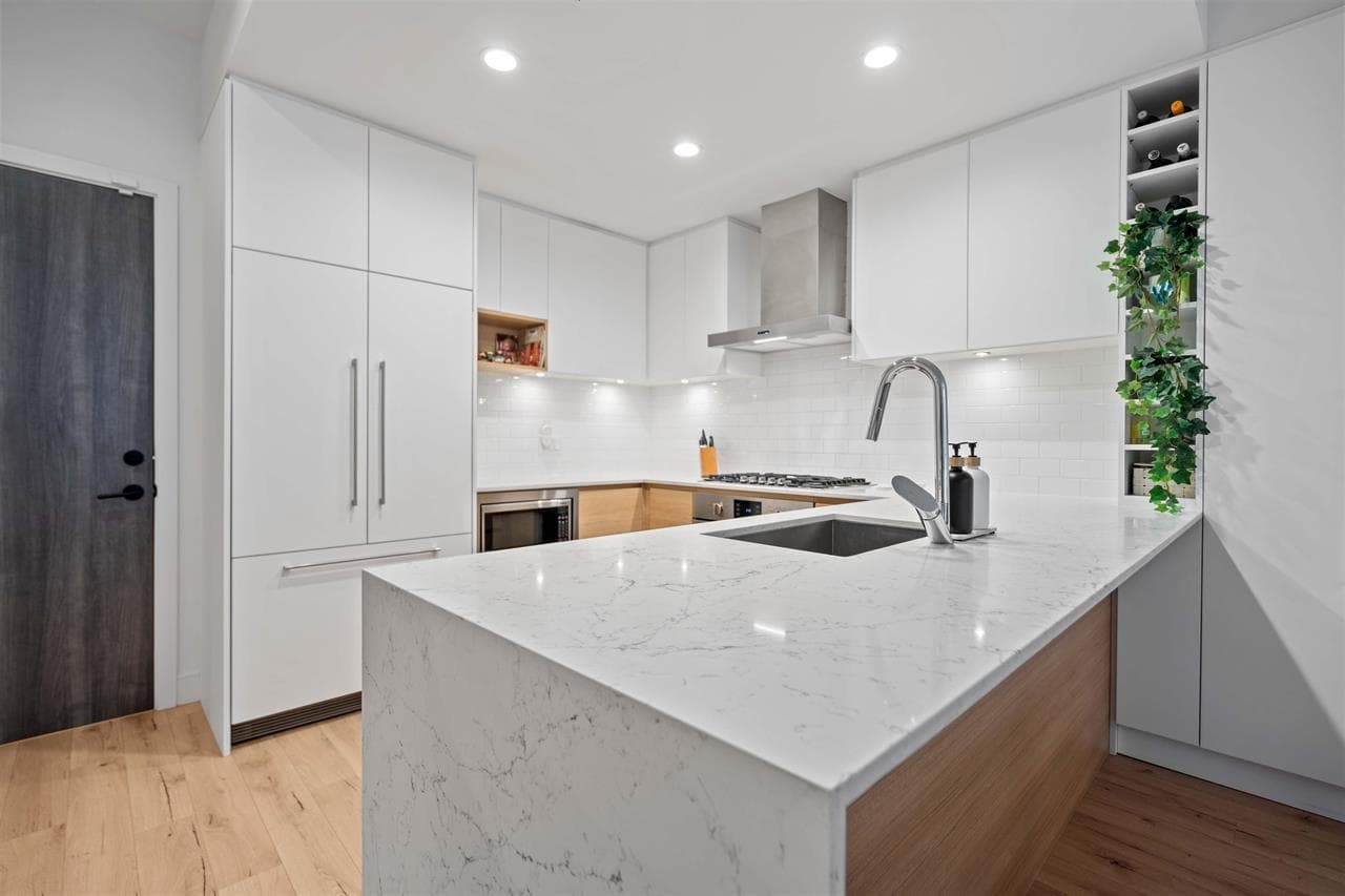 626 - 55 Klahanie Drive, Port Moody, V3H 0M9 — photo 2