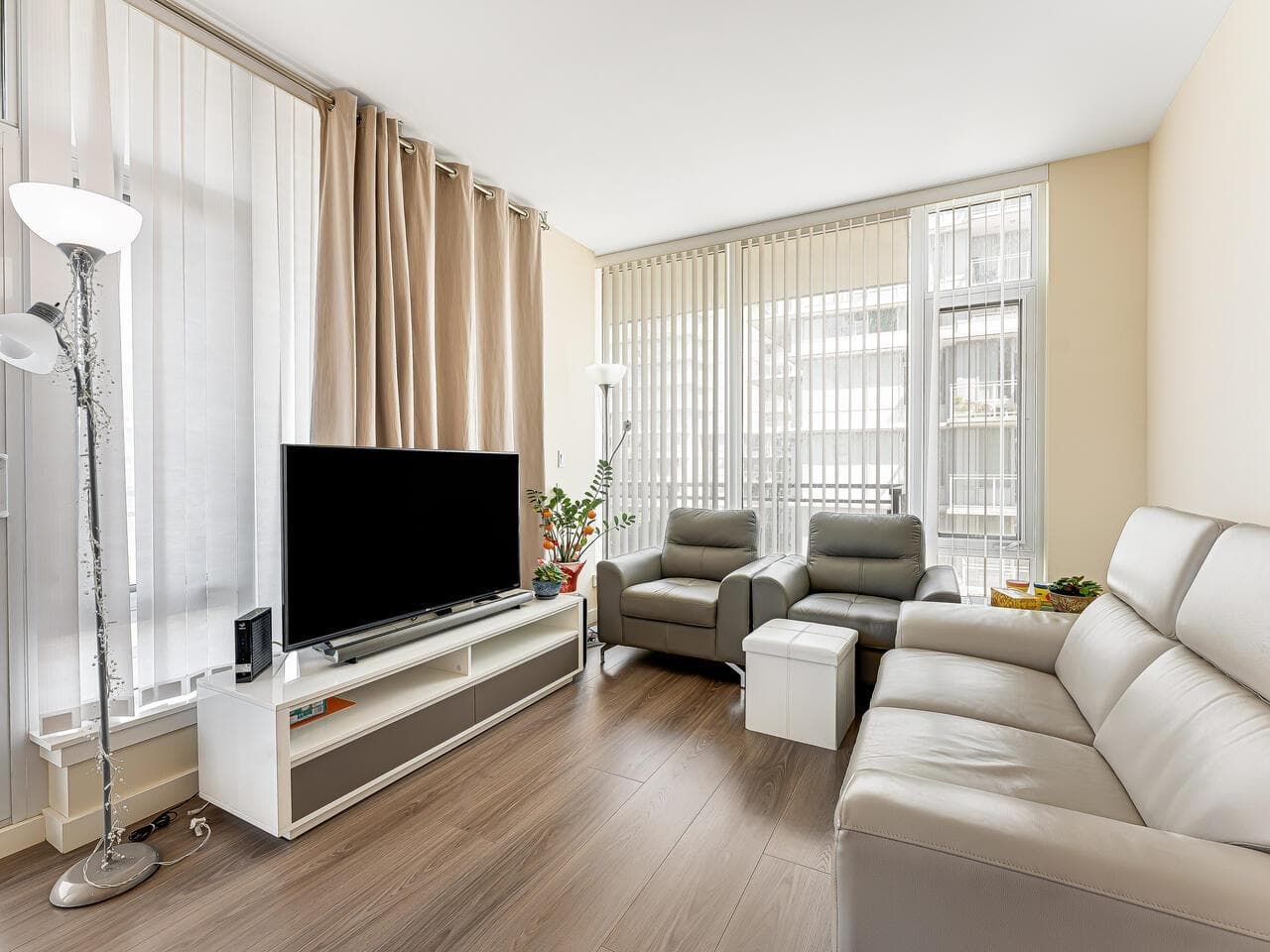 802 - 8677 Capstan Way, Richmond, V6X 0N6 — photo 3