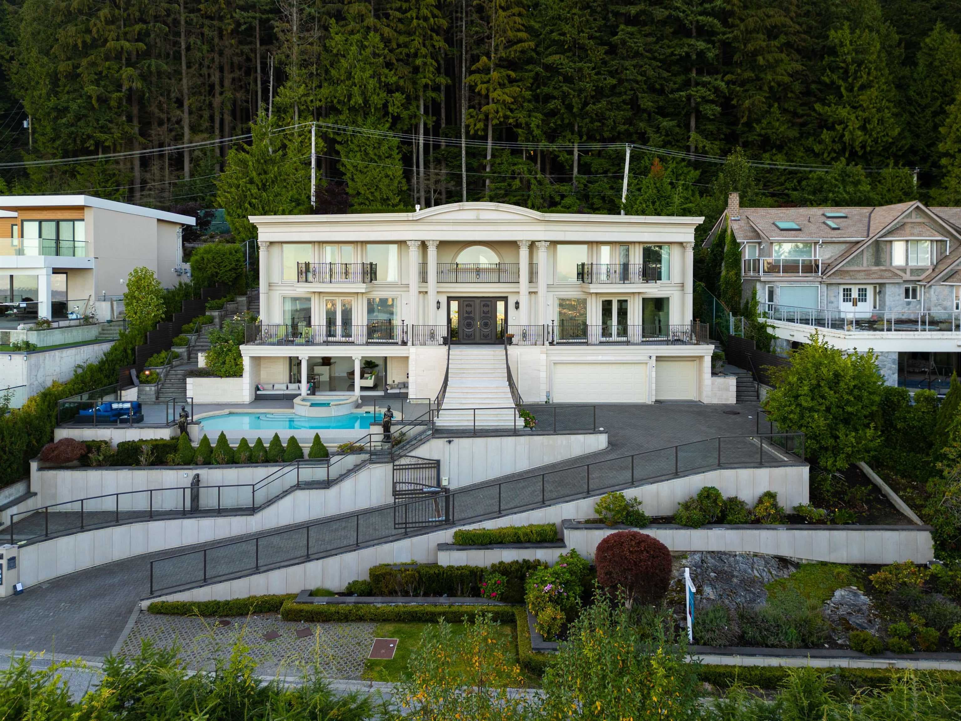 1095 Millstream Road, West Vancouver
